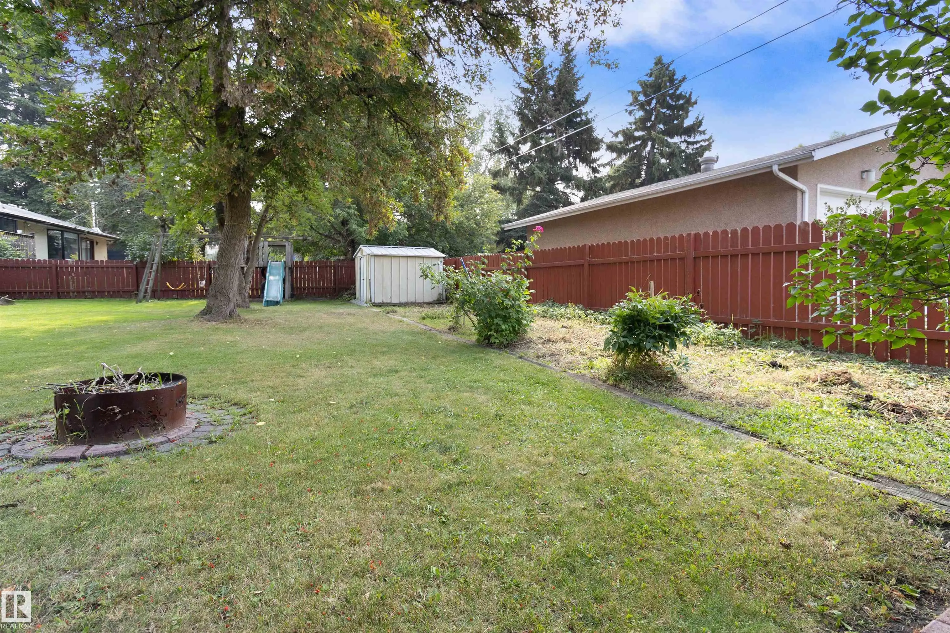 61 SPRUCE Avenue