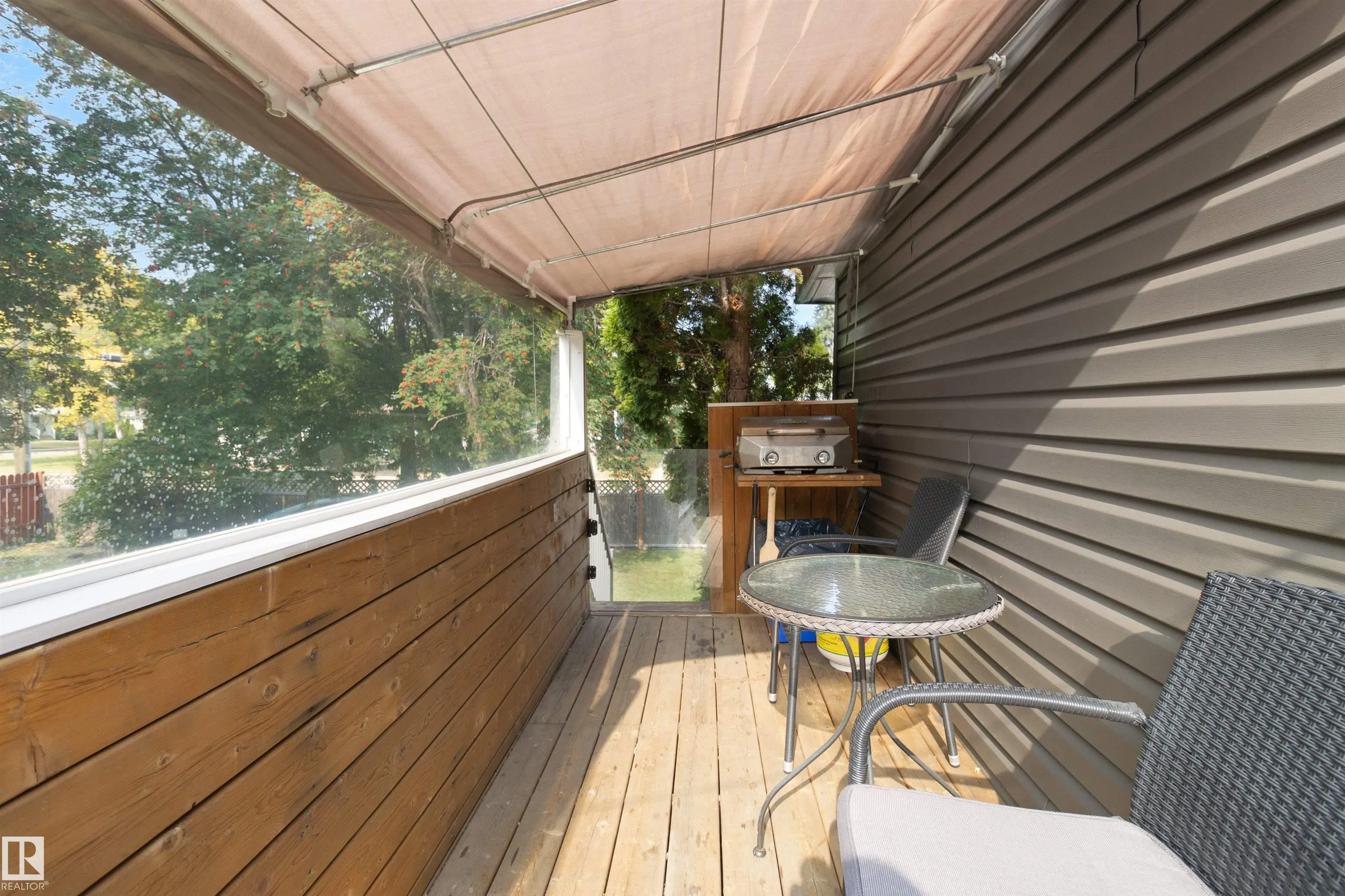 61 SPRUCE Avenue