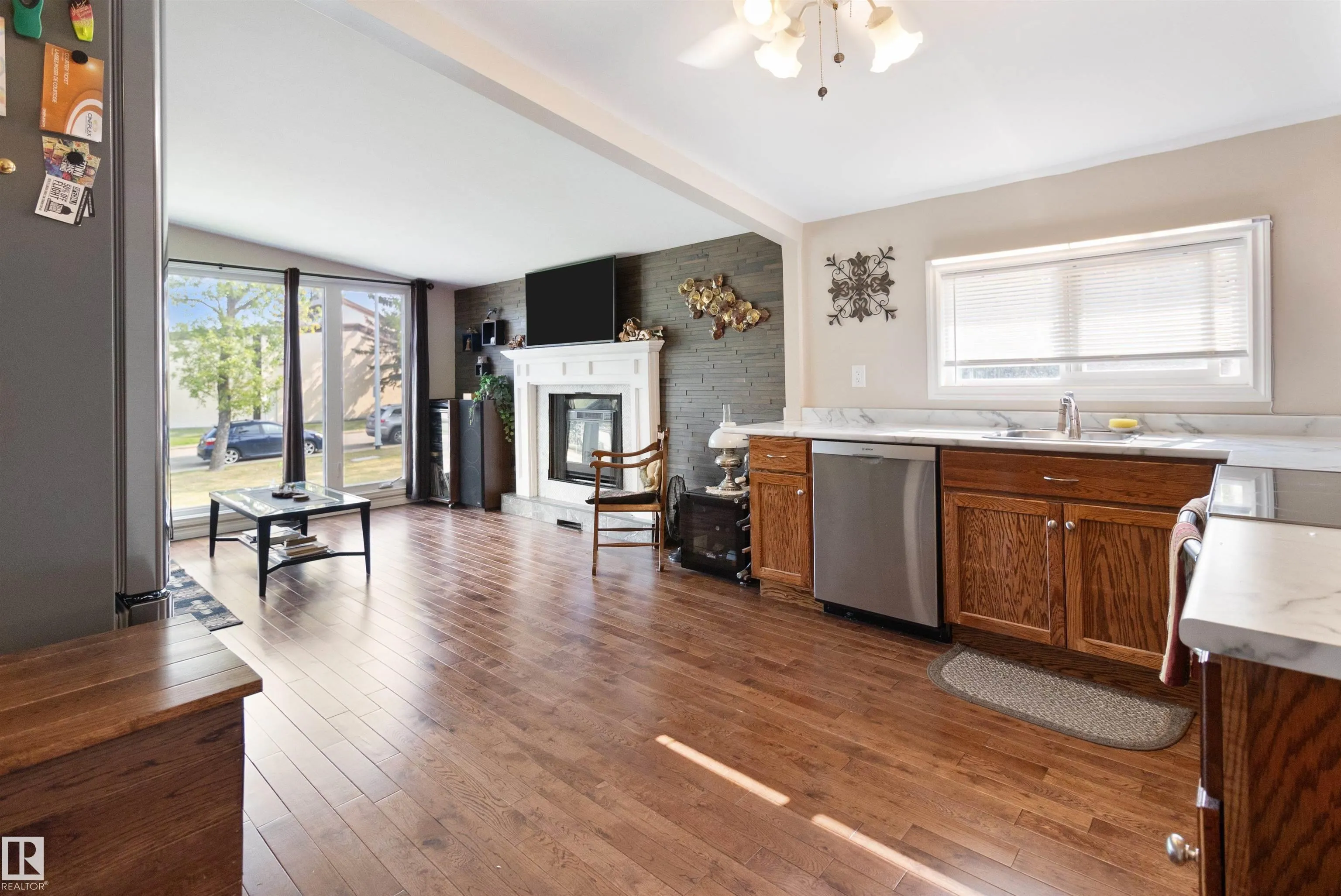 61 SPRUCE Avenue