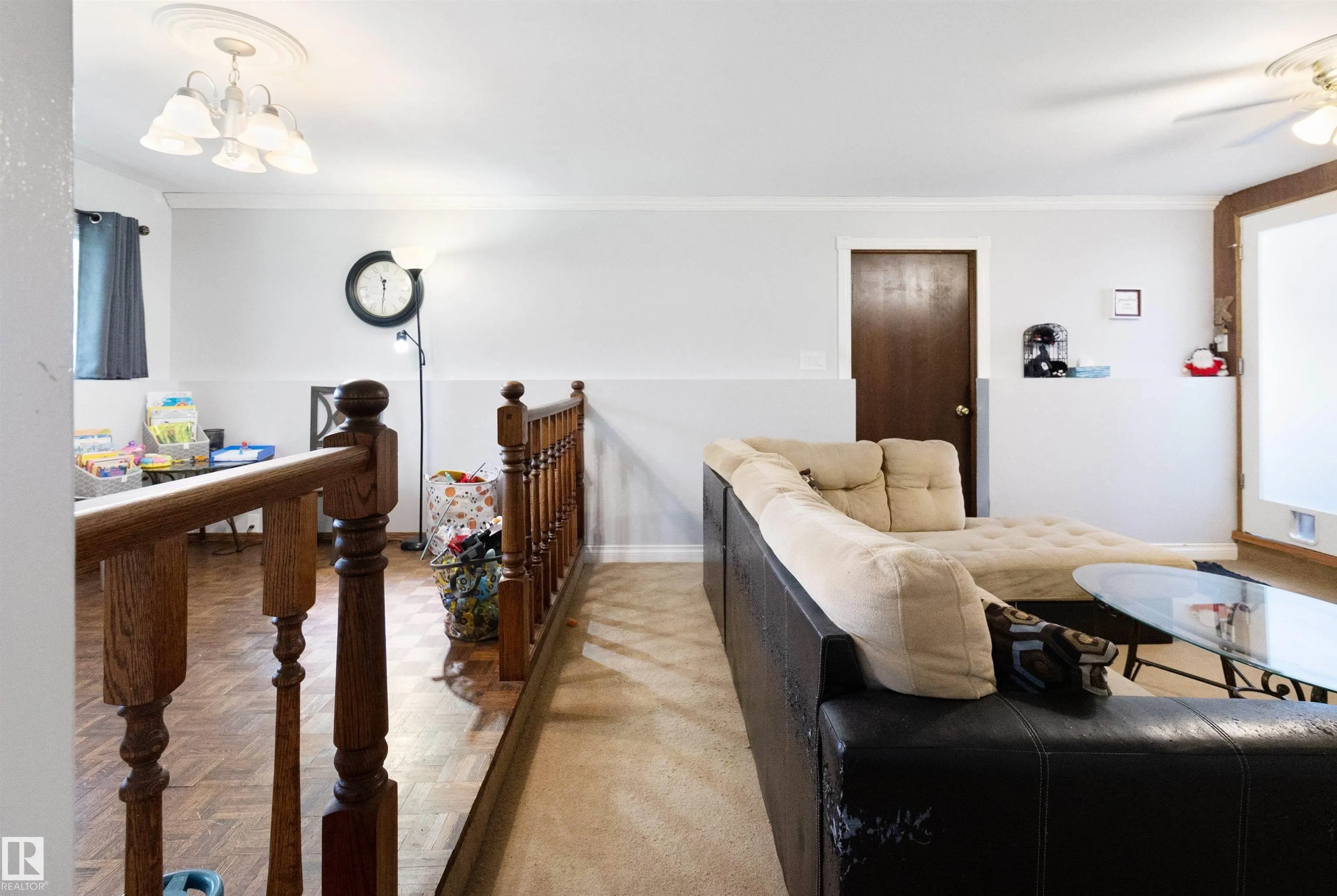 61 SPRUCE Avenue