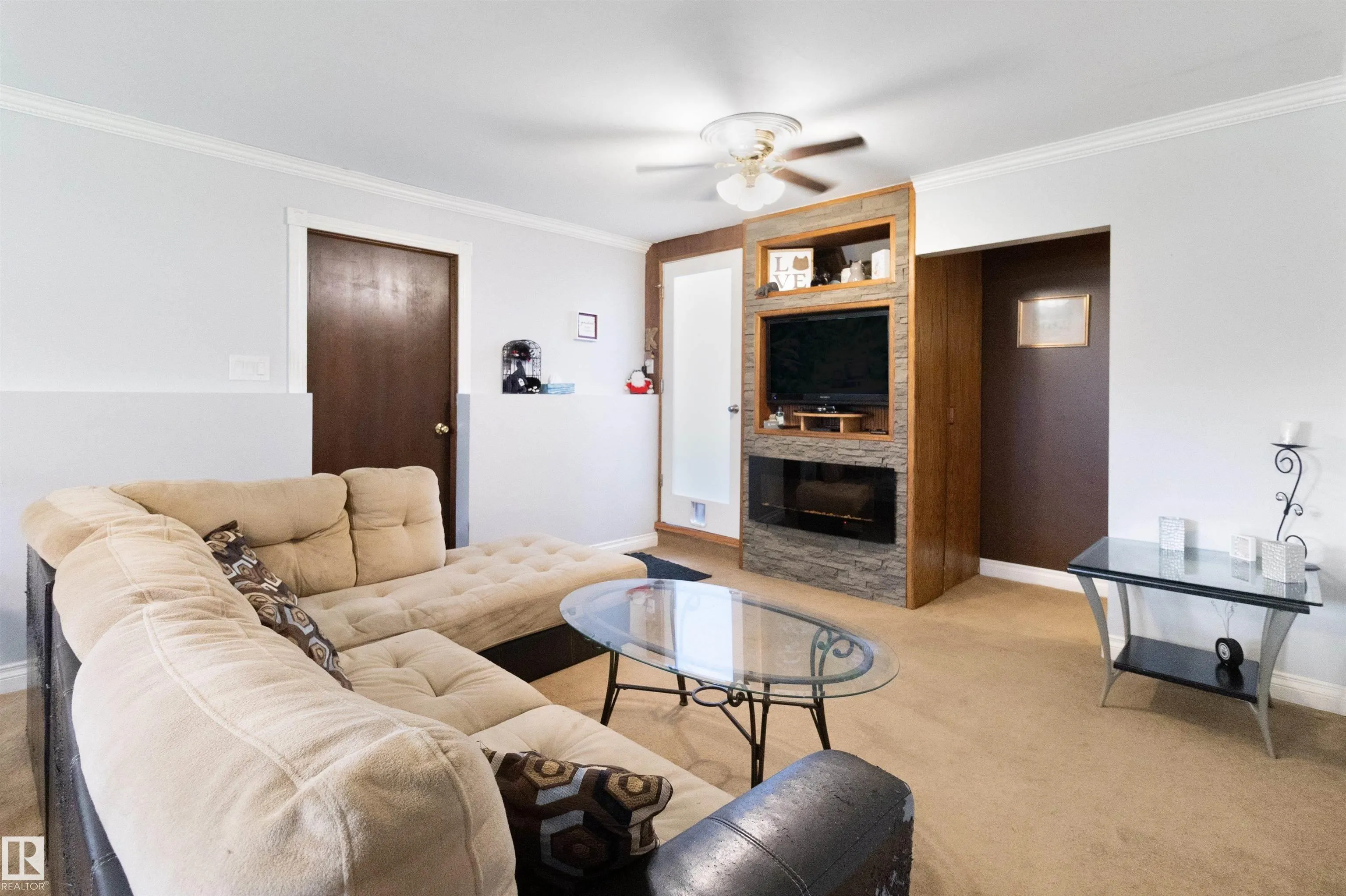 61 SPRUCE Avenue