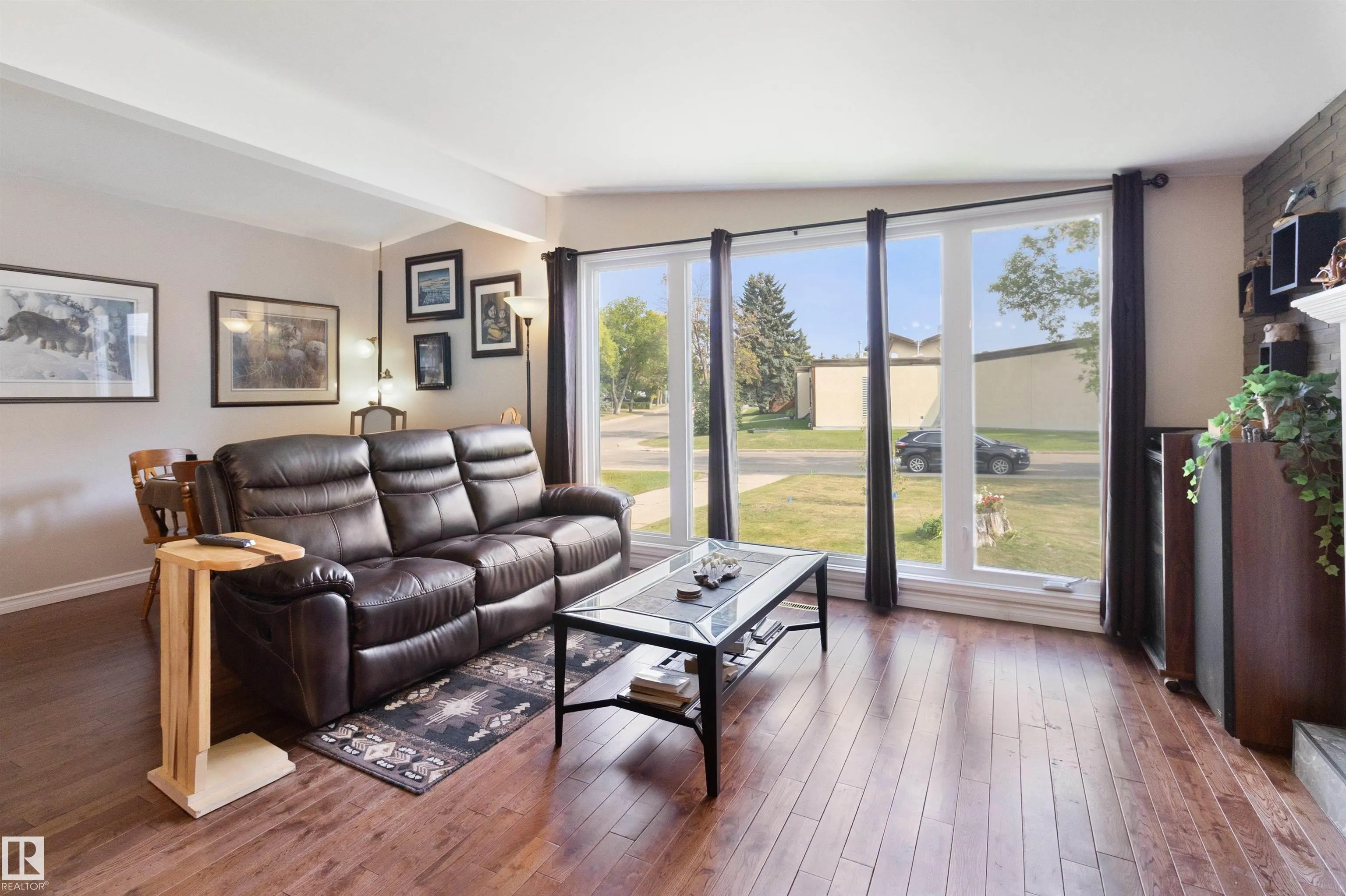 61 SPRUCE Avenue