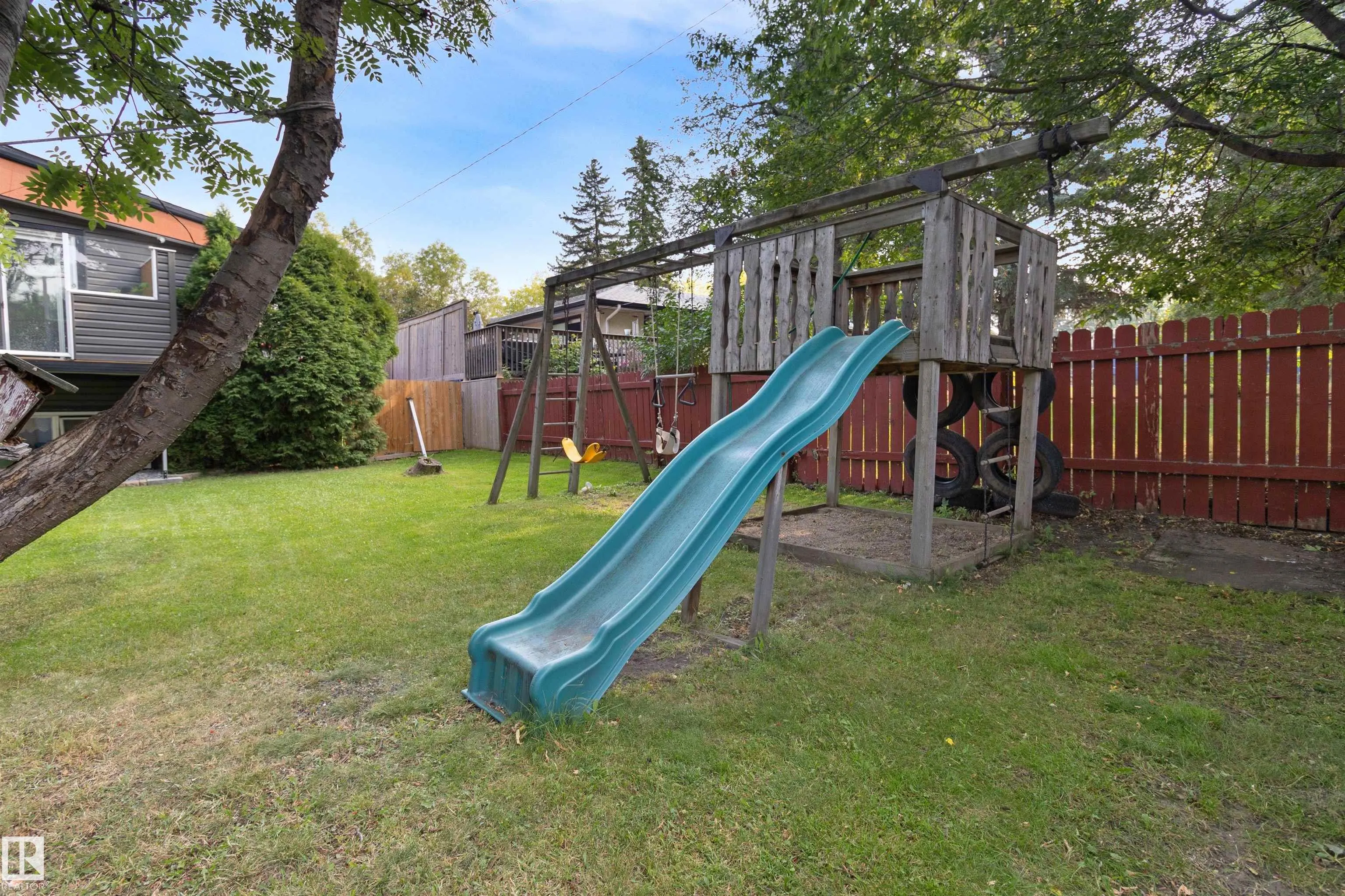61 SPRUCE Avenue