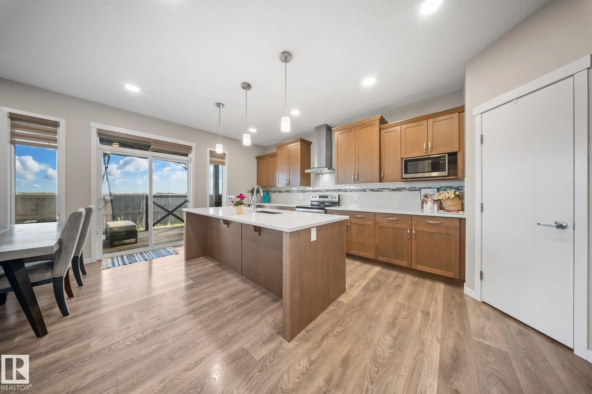 19707 26 Avenue