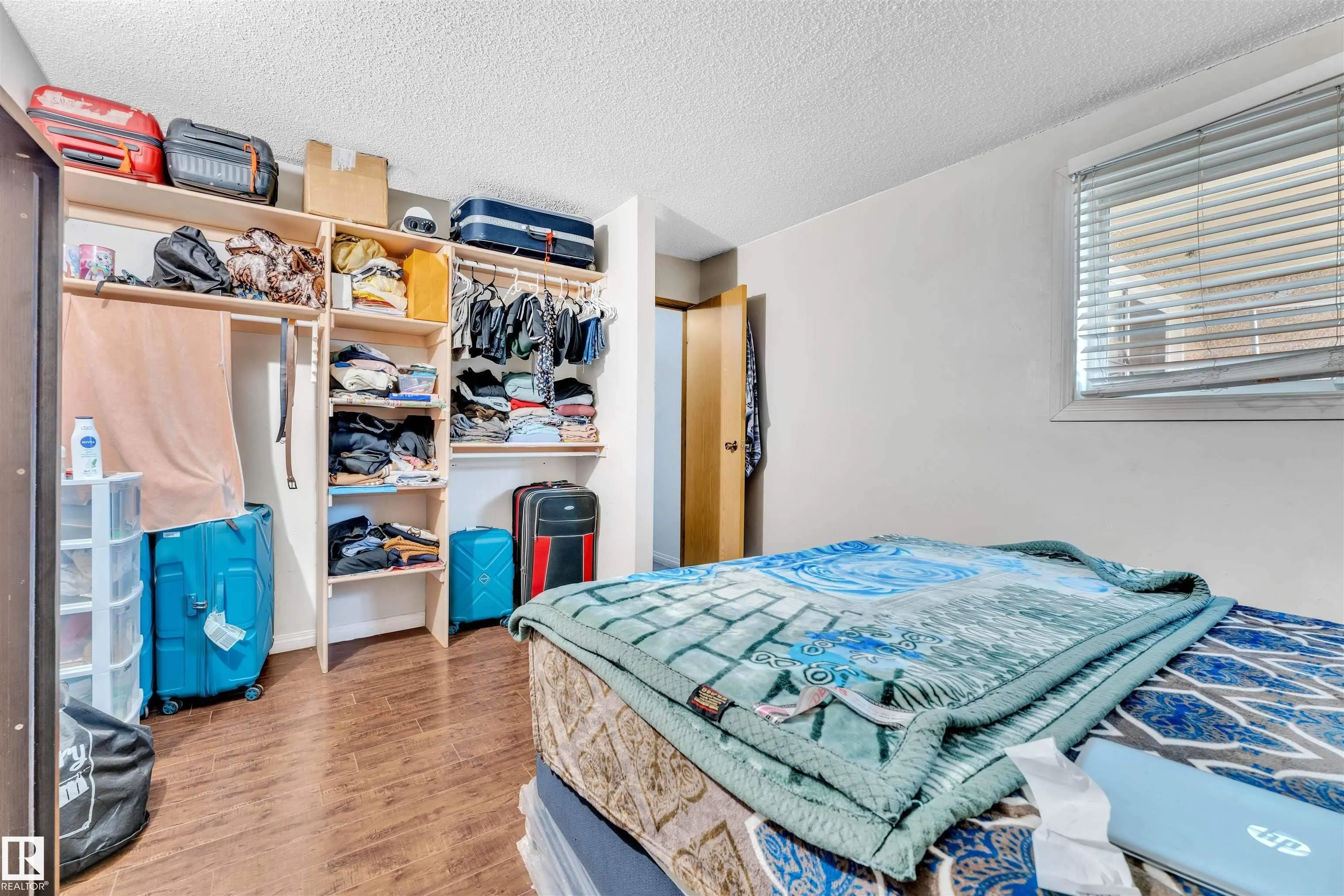 2624 MILL WOODS
