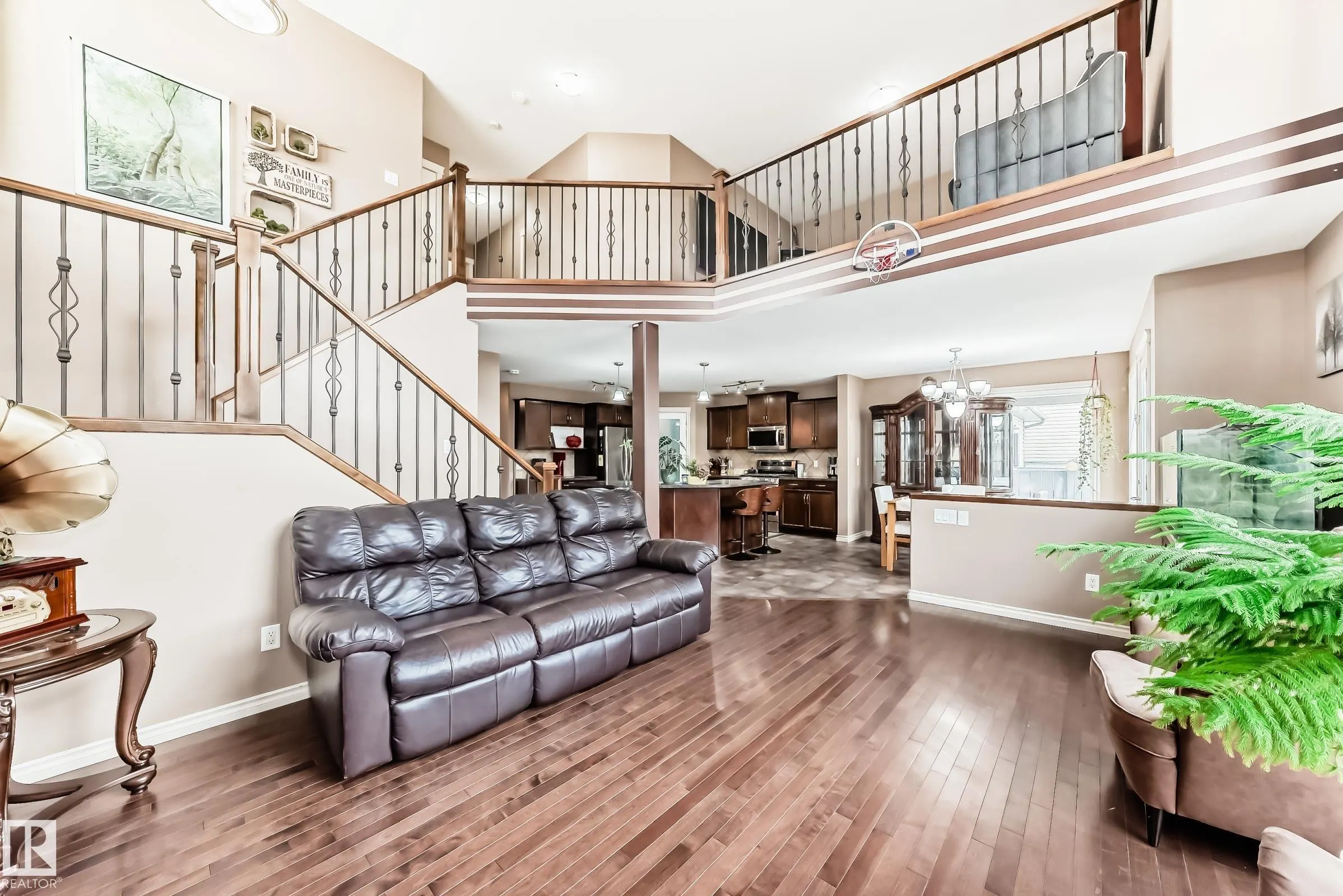 749 MCALLISTER Loop