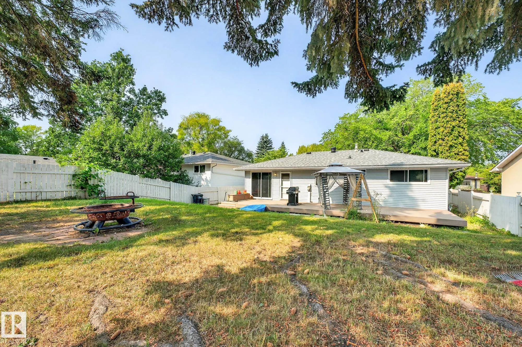 44 MARION Drive