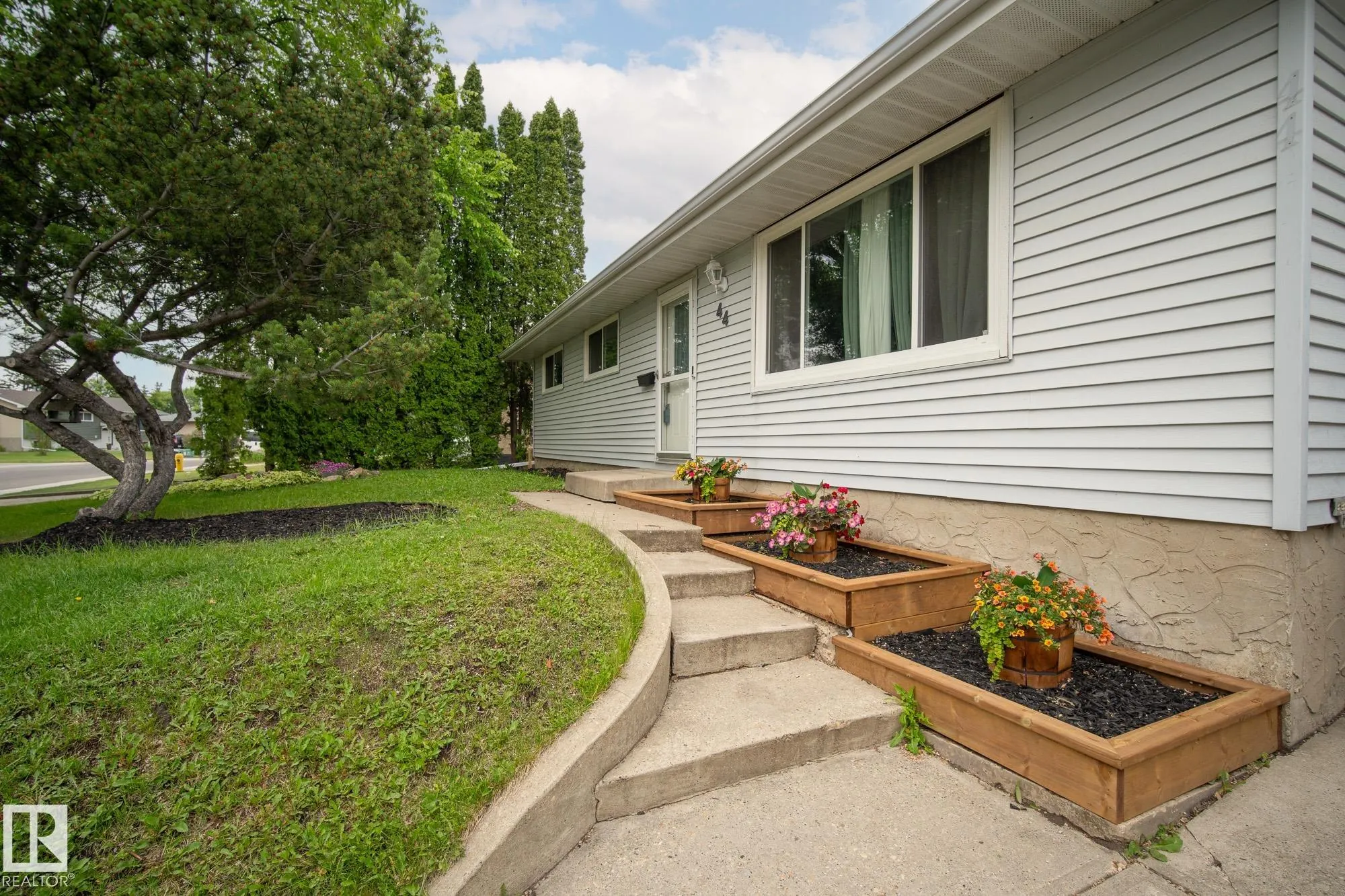 44 MARION Drive
