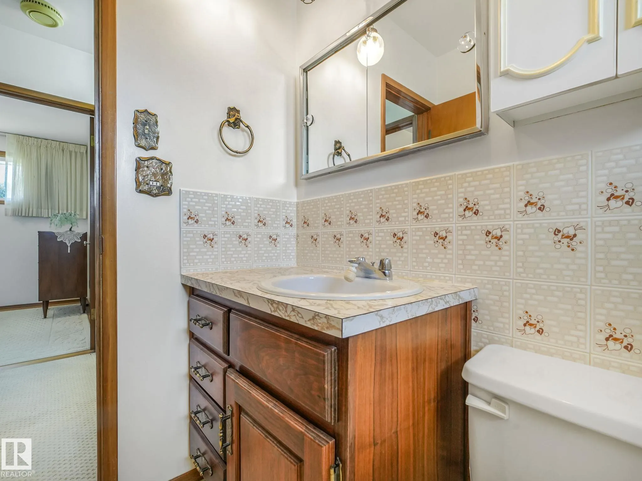 9010 MEADOWLARK Road