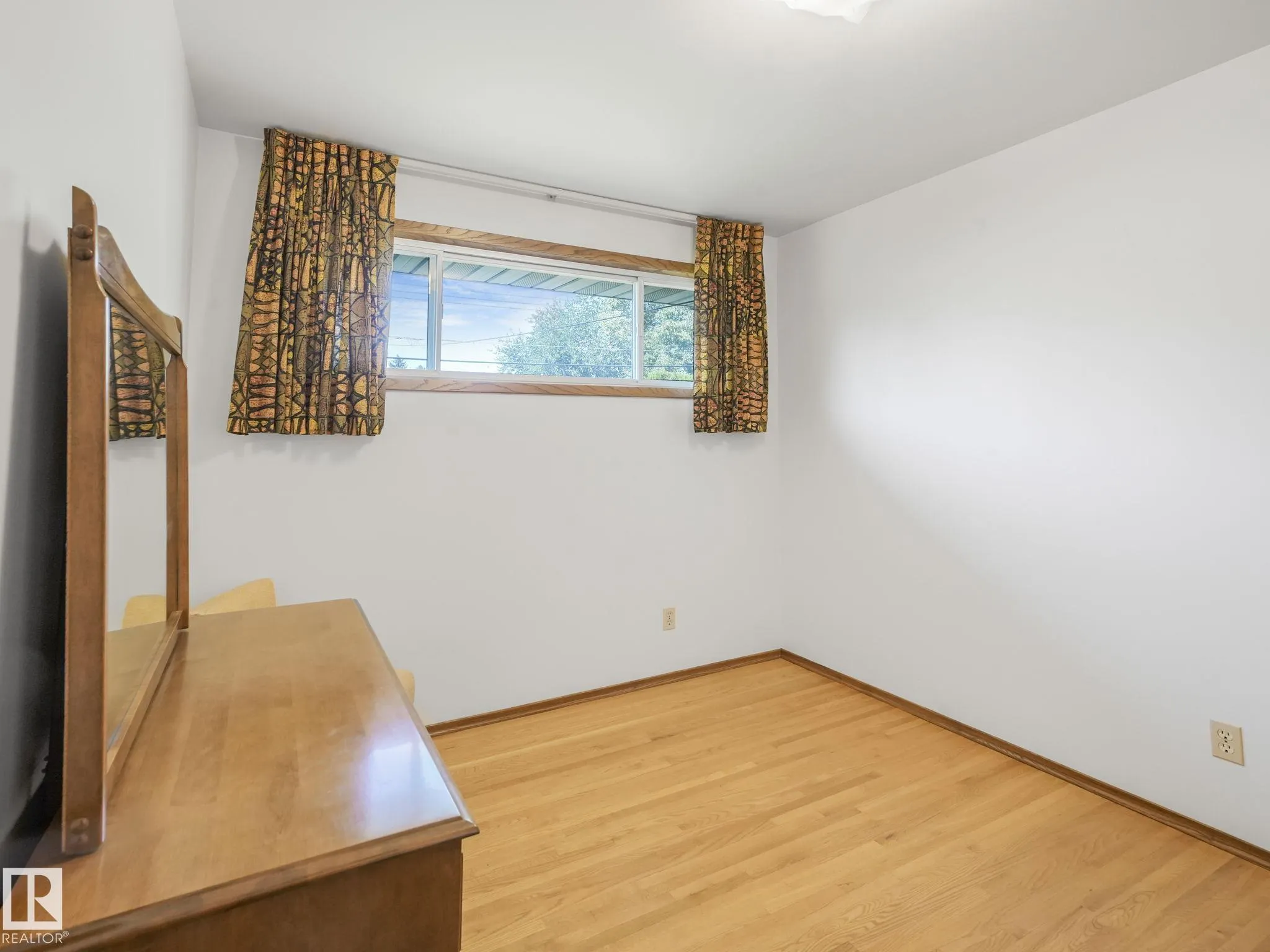 9010 MEADOWLARK Road