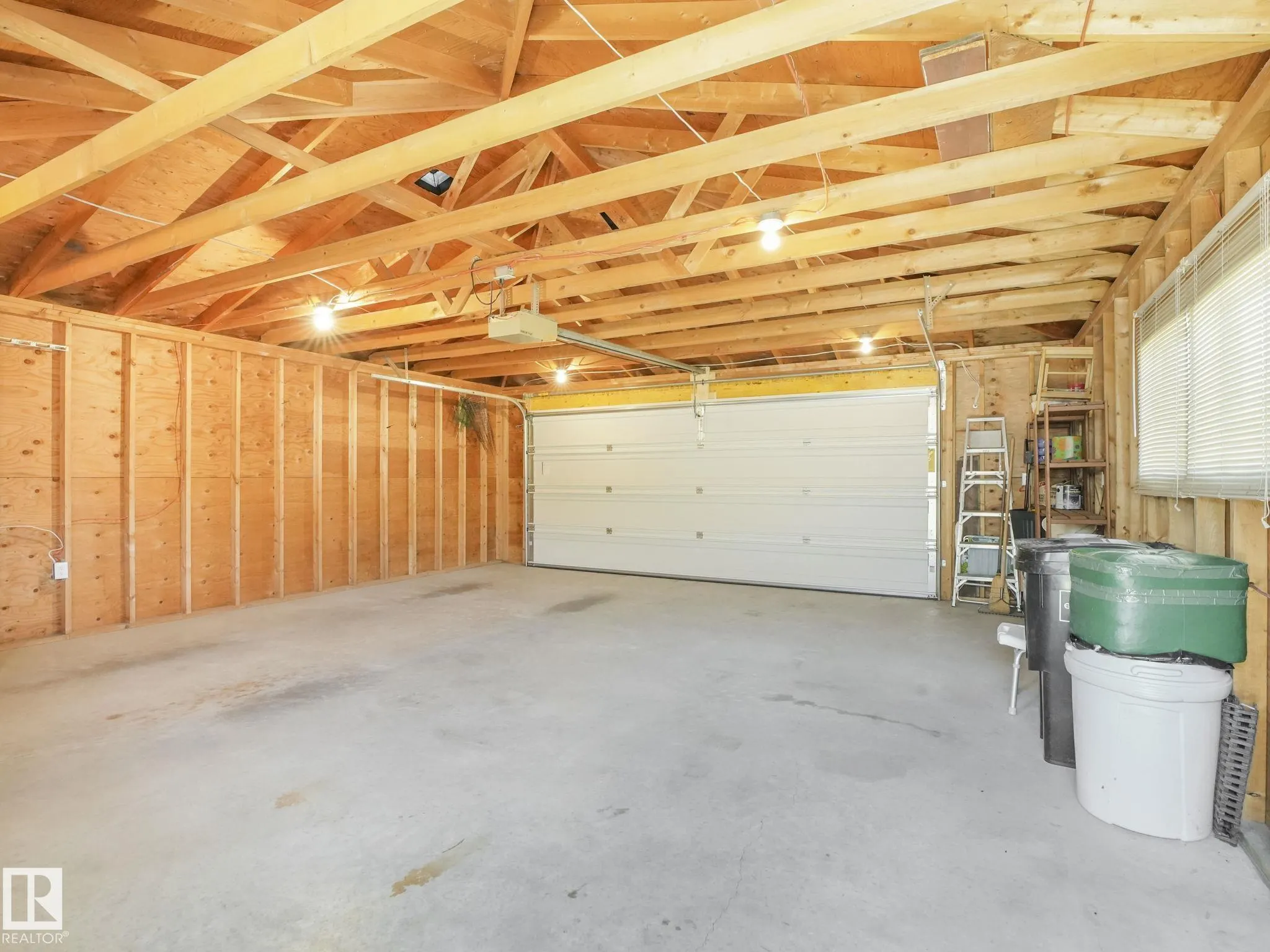 9010 MEADOWLARK Road