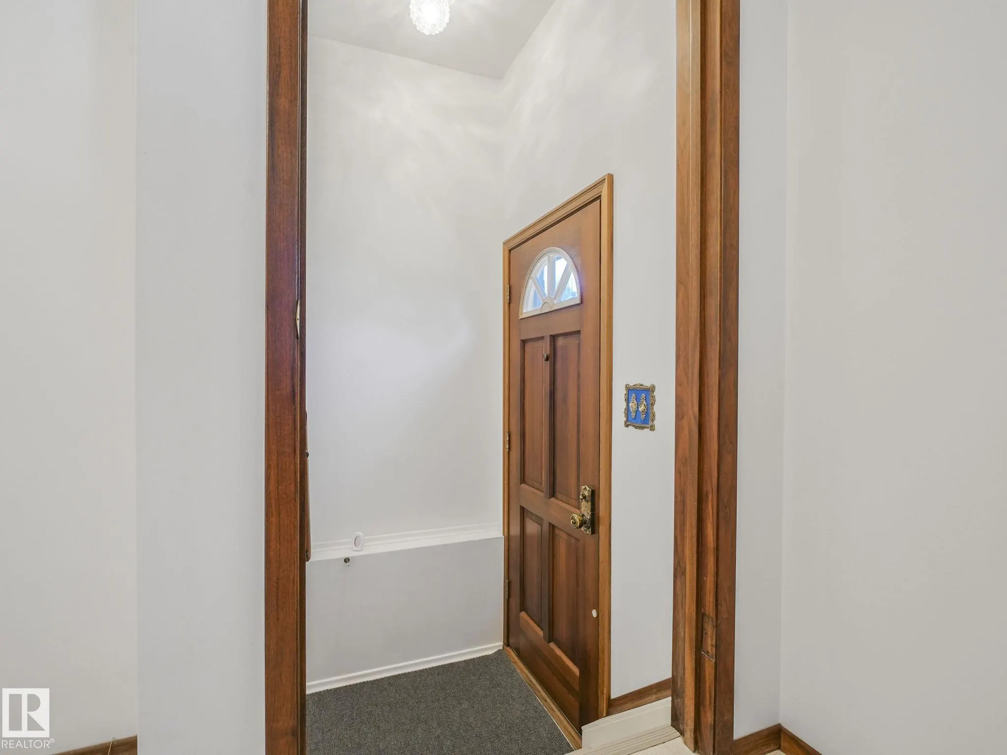 9010 MEADOWLARK Road