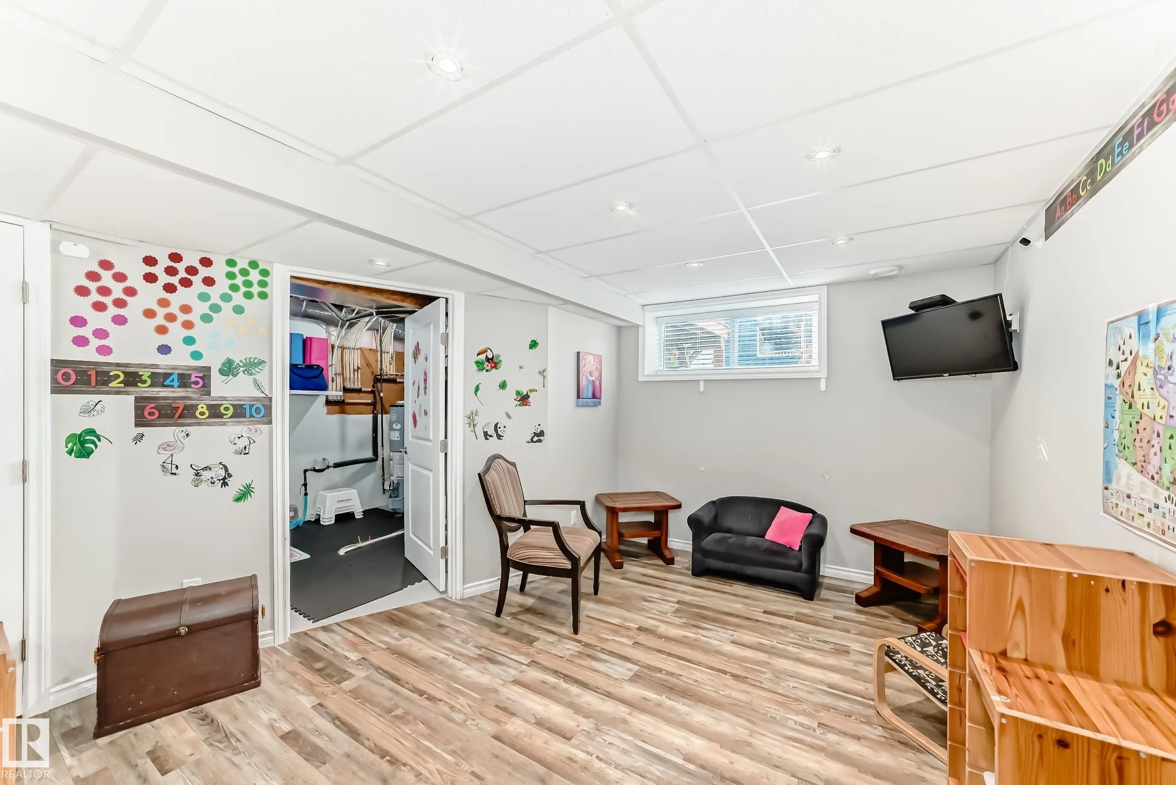 398 SIMMONDS Way