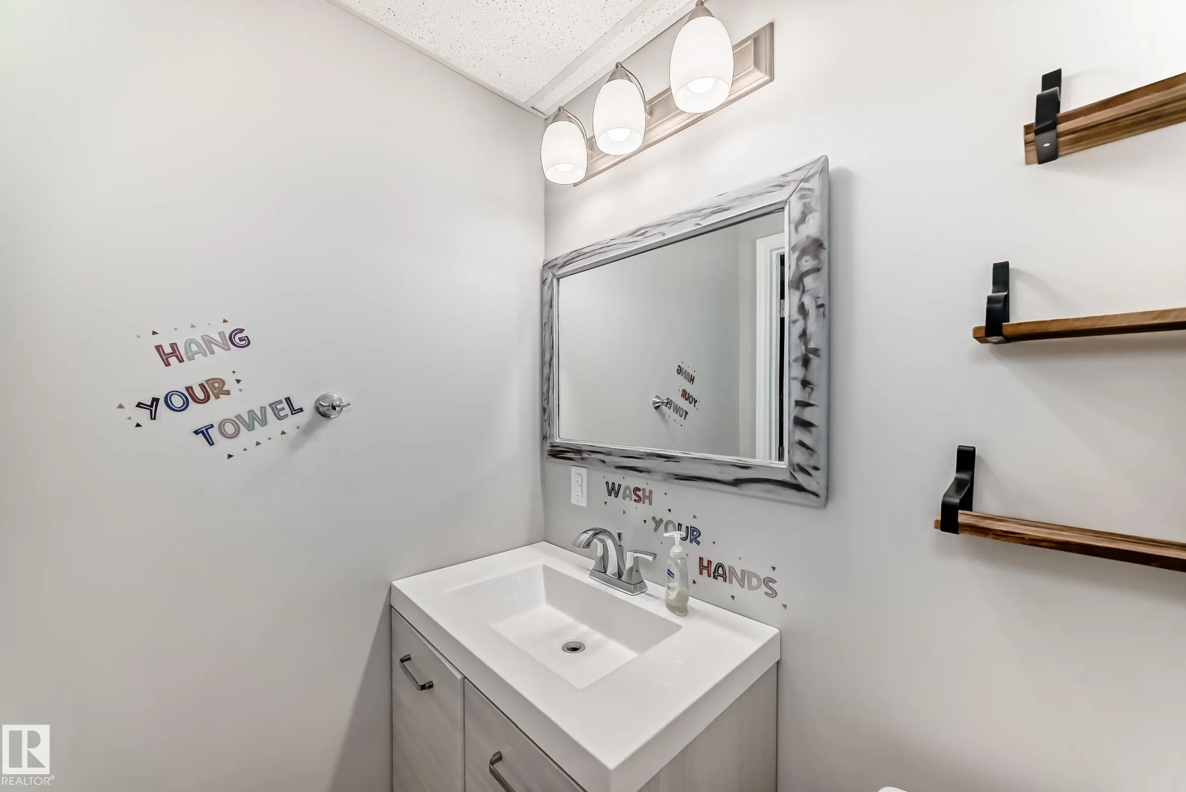 398 SIMMONDS Way