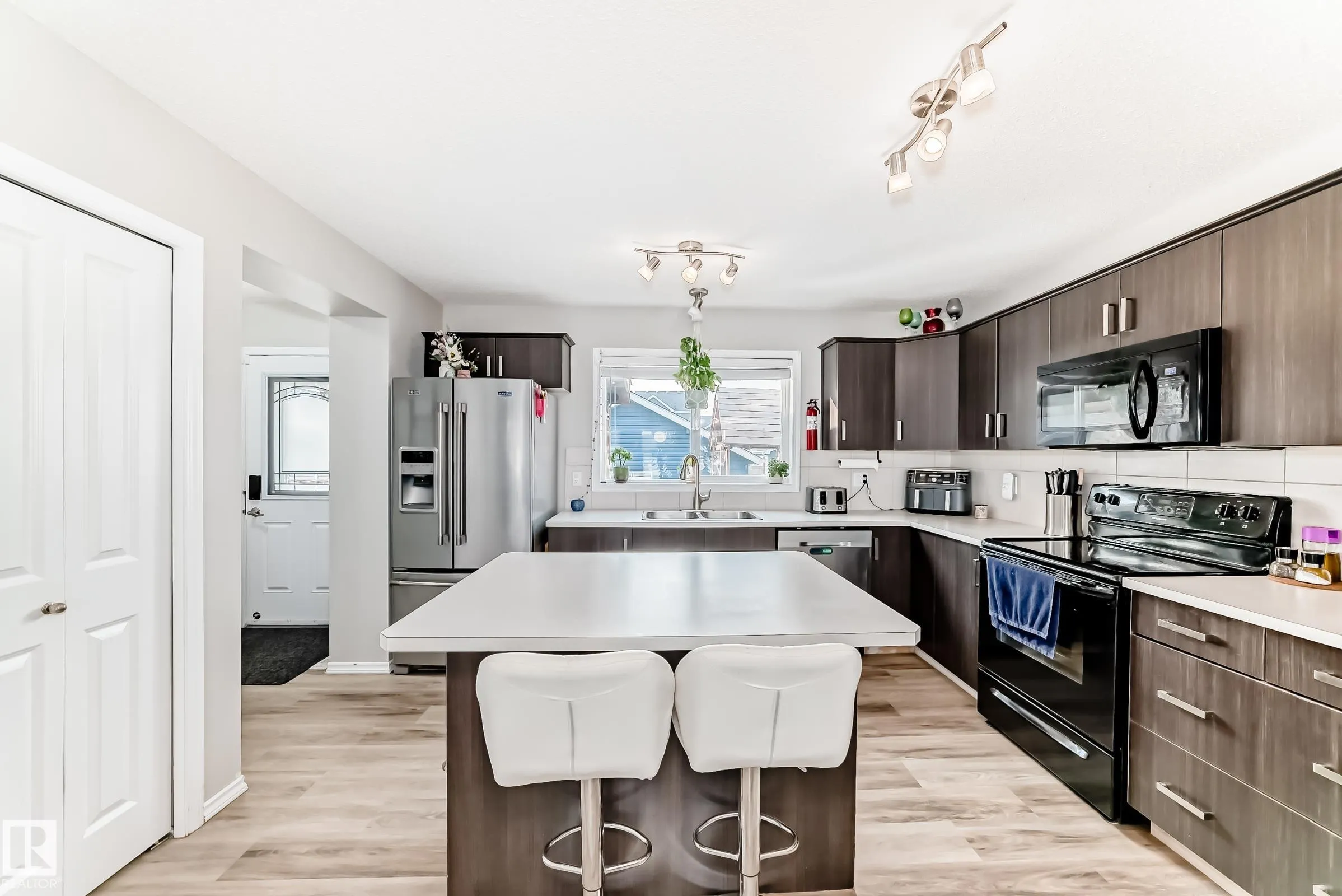 398 SIMMONDS Way