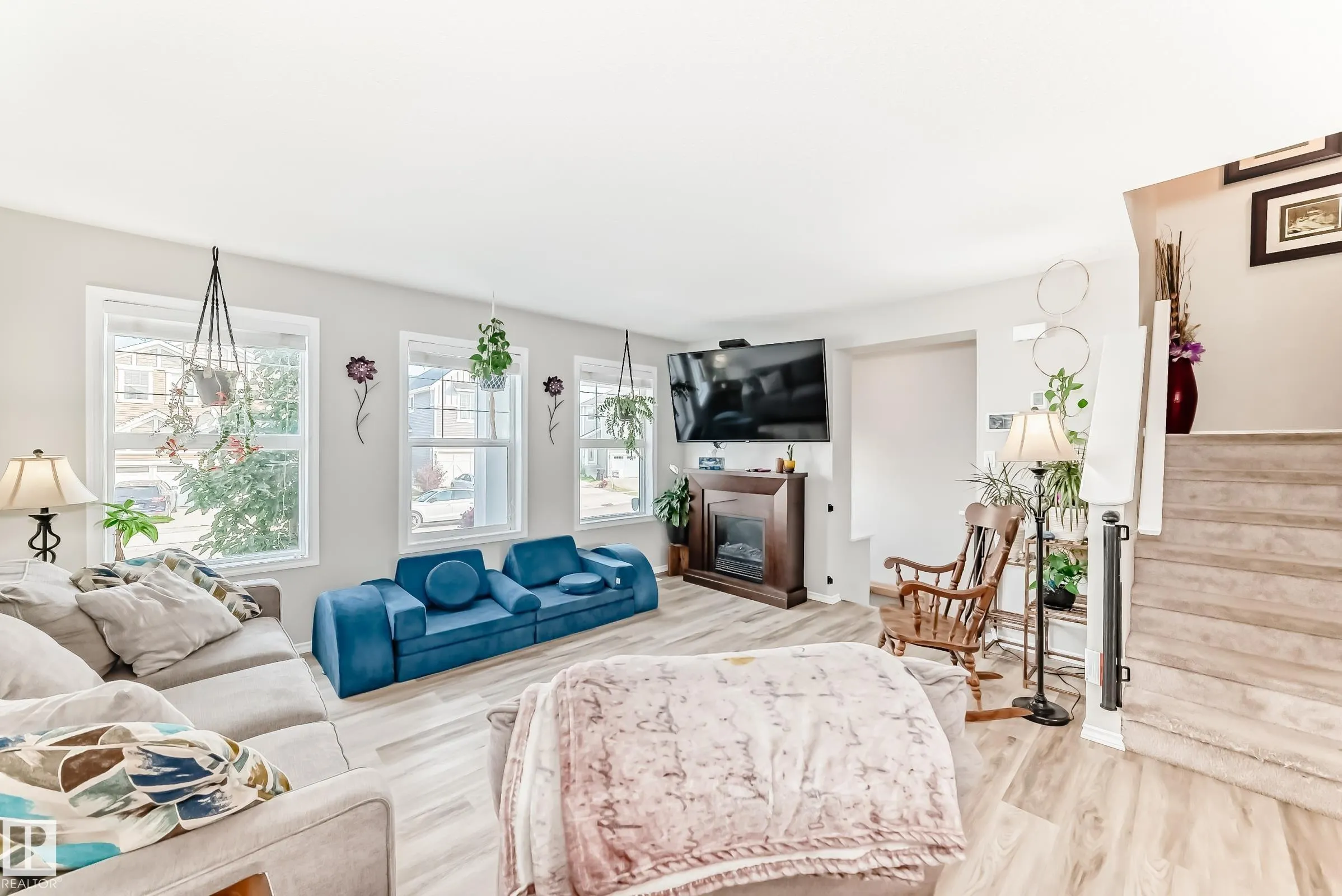 398 SIMMONDS Way