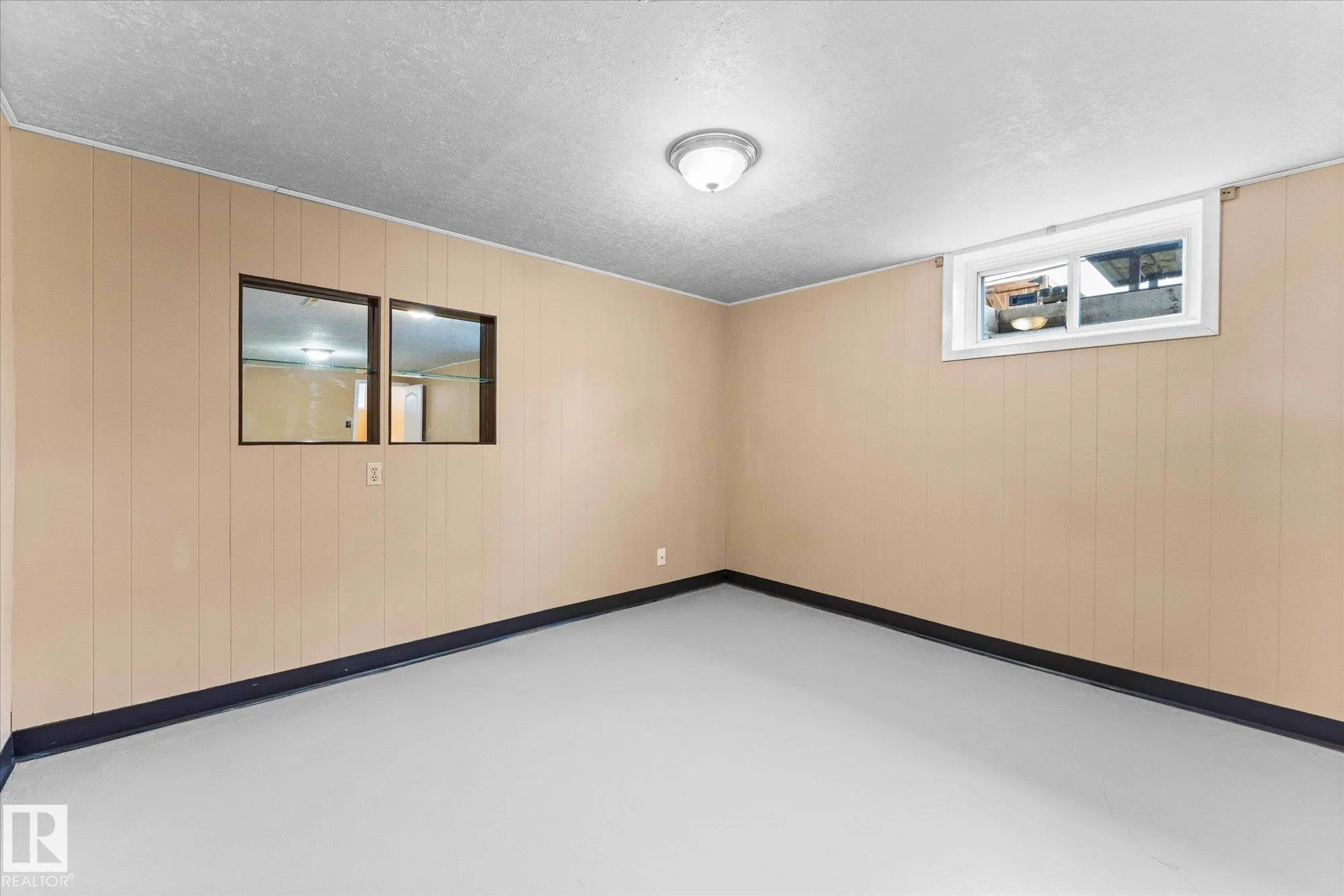 8820 MEADOWLARK Road