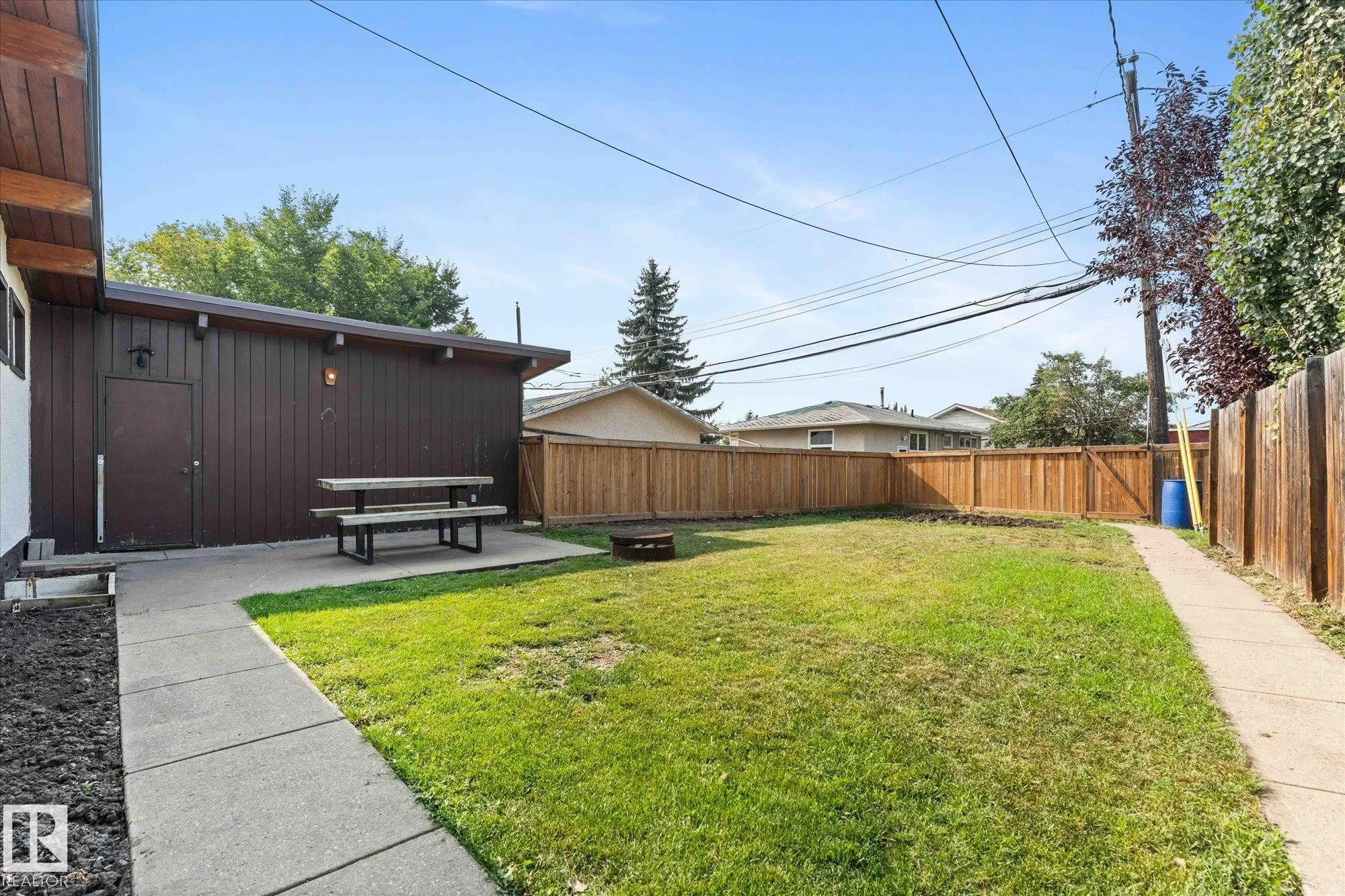 8820 MEADOWLARK Road