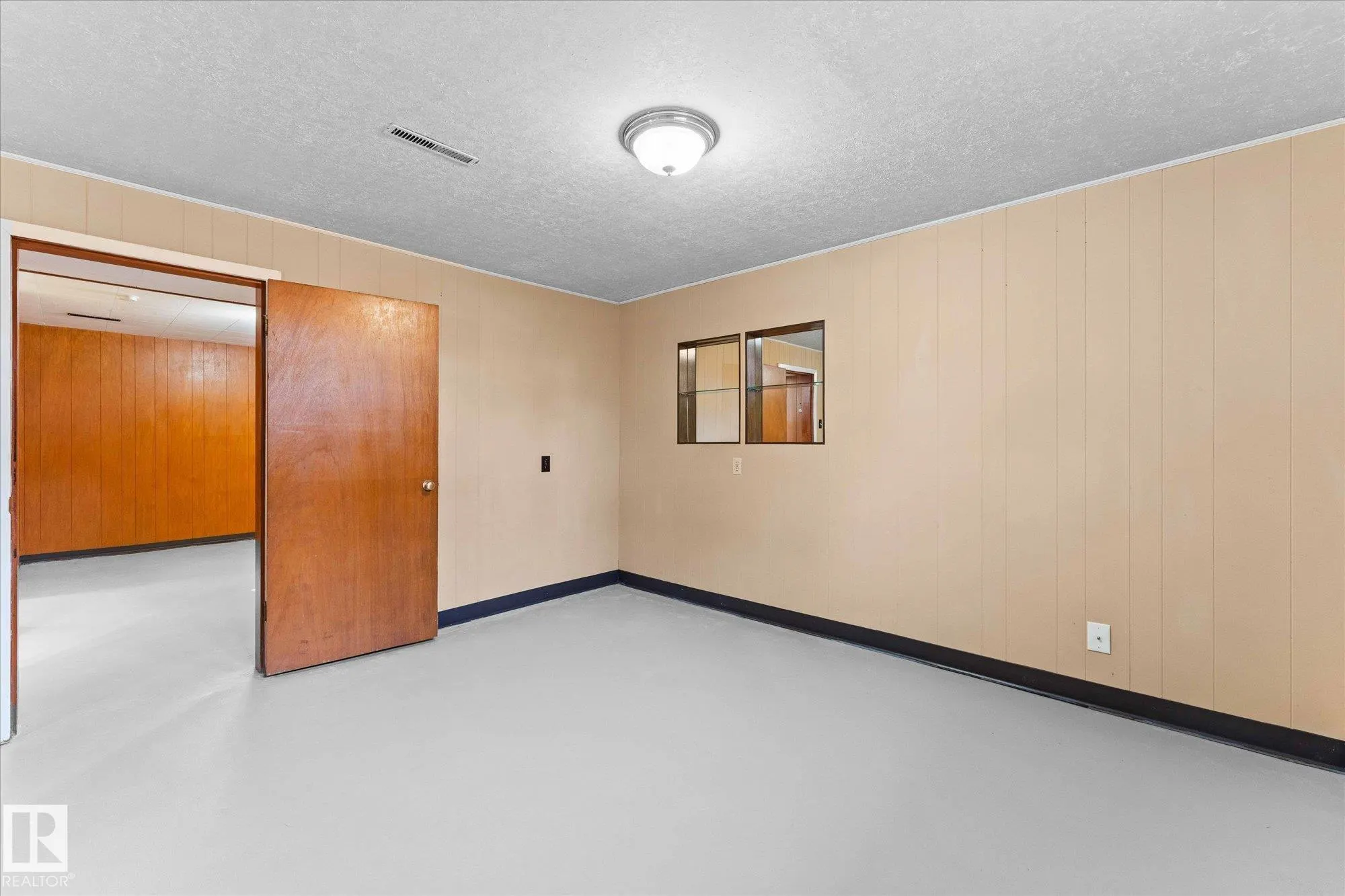 8820 MEADOWLARK Road