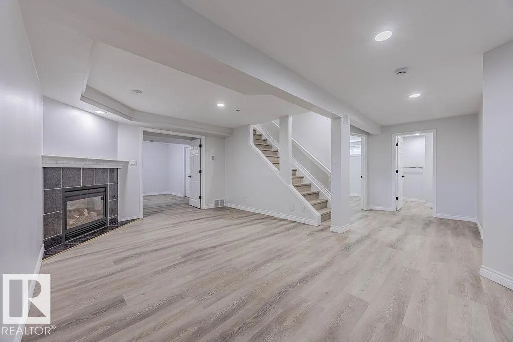10 ORIOLE Court