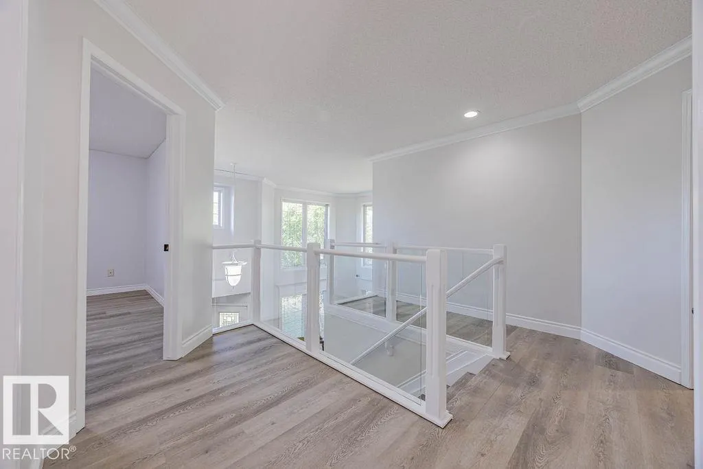 10 ORIOLE Court