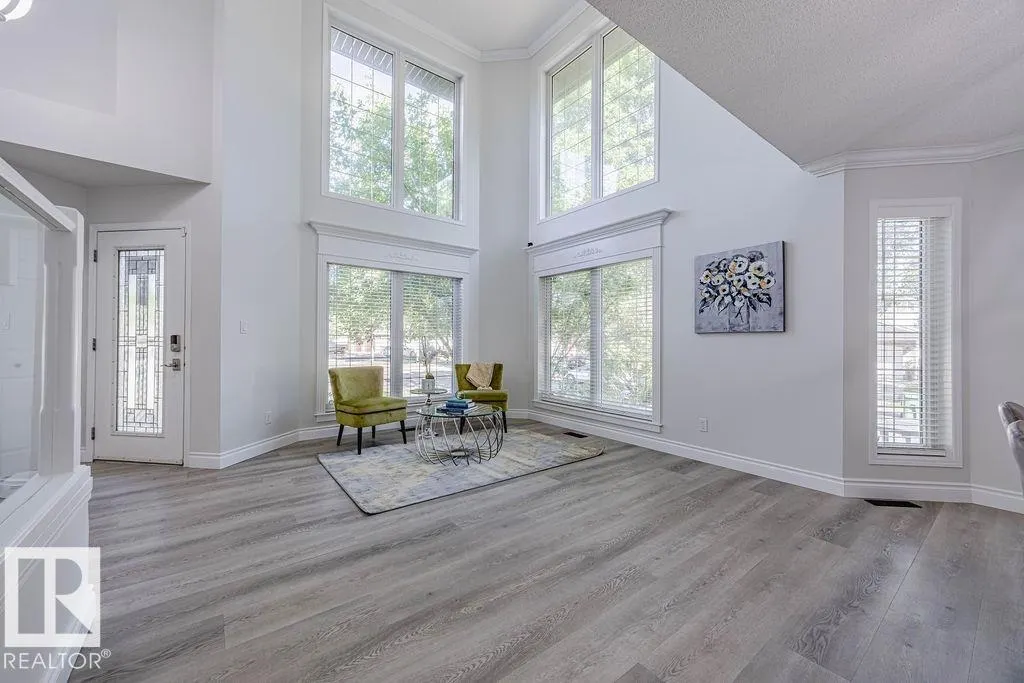 10 ORIOLE Court