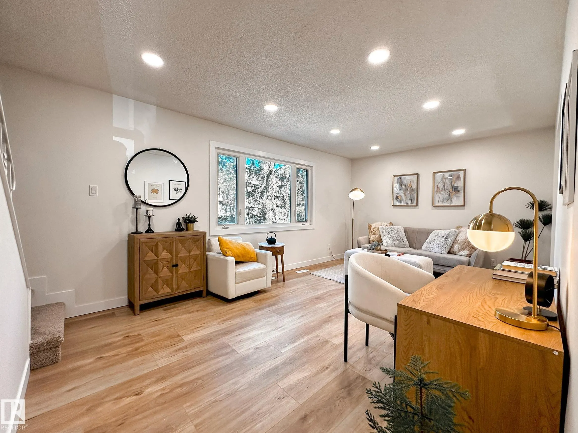 6J CALLINGWOOD Court