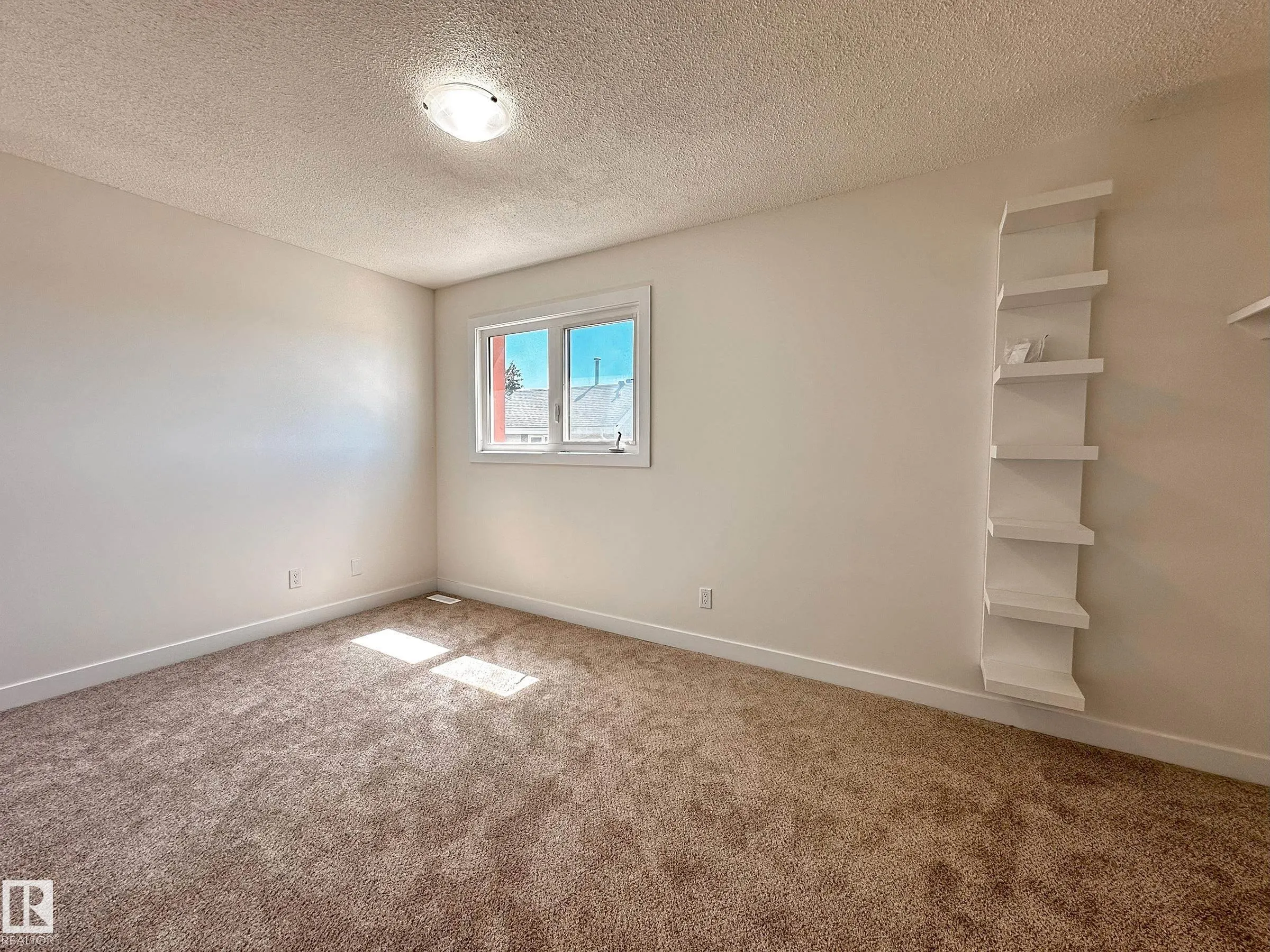 6J CALLINGWOOD Court