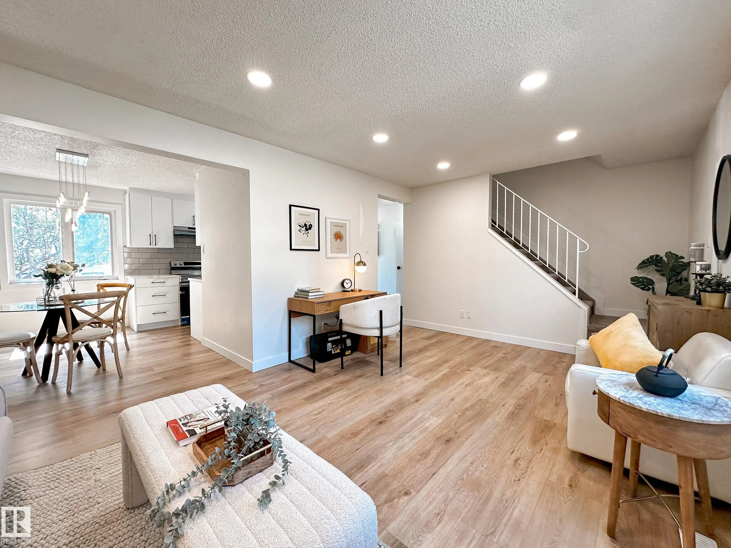 6J CALLINGWOOD Court