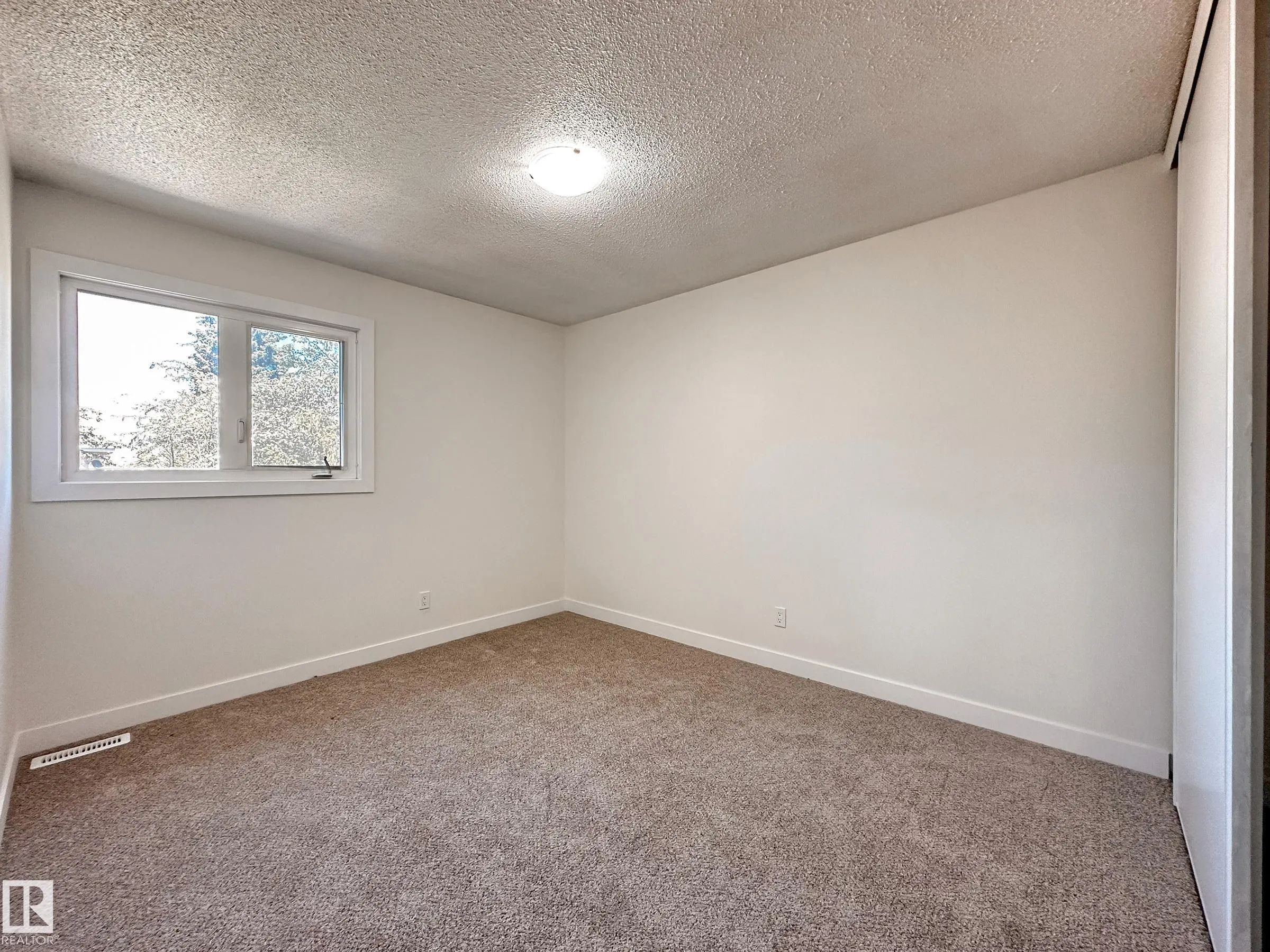 6J CALLINGWOOD Court