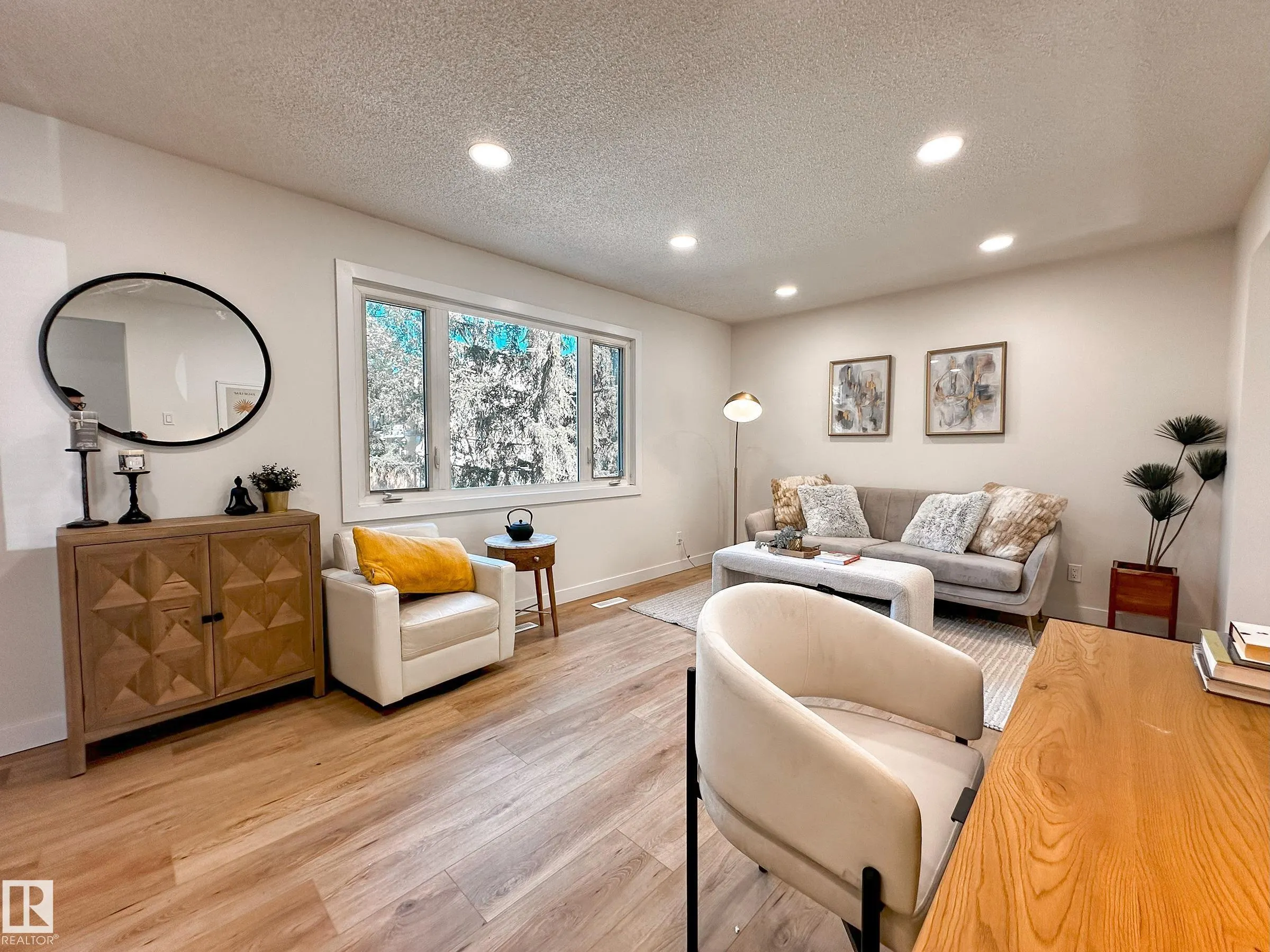 6J CALLINGWOOD Court