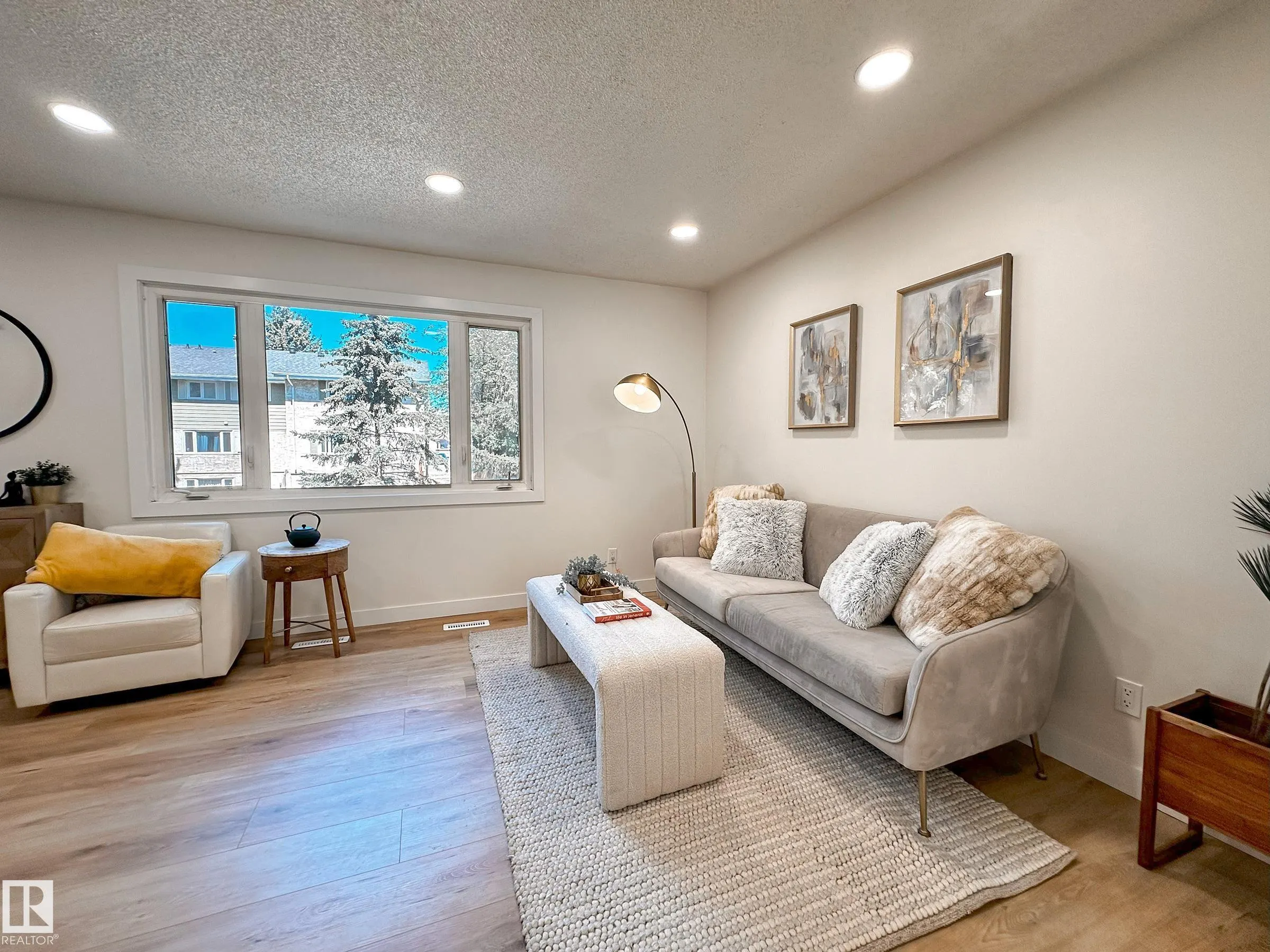 6J CALLINGWOOD Court