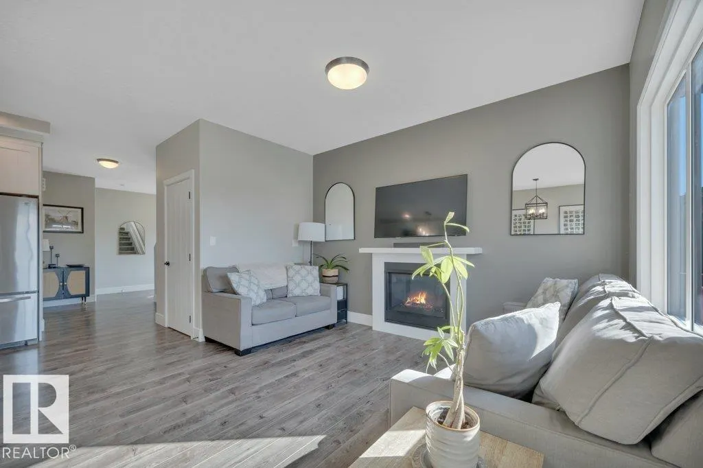 78 SANDALWOOD Place