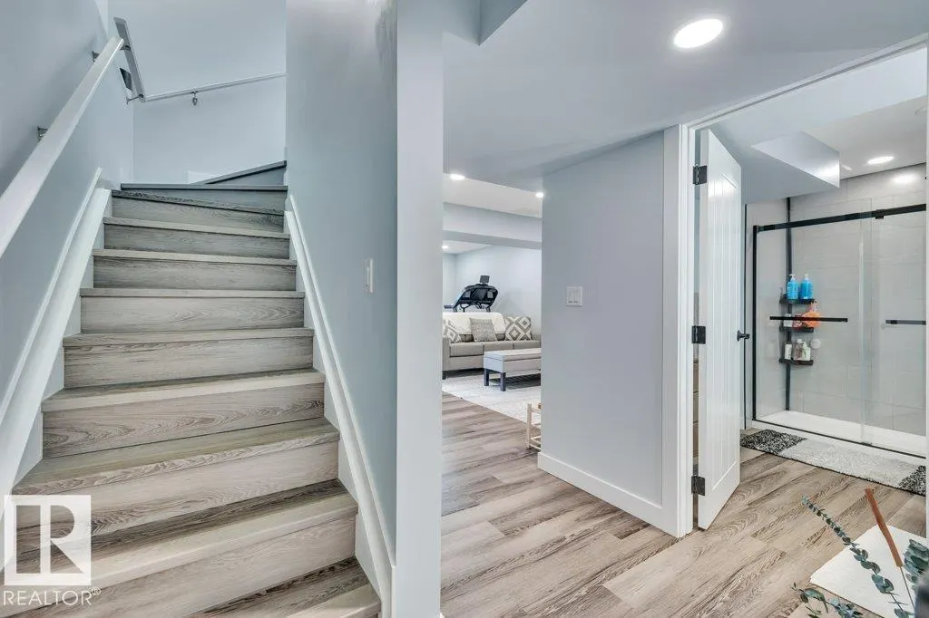 78 SANDALWOOD Place