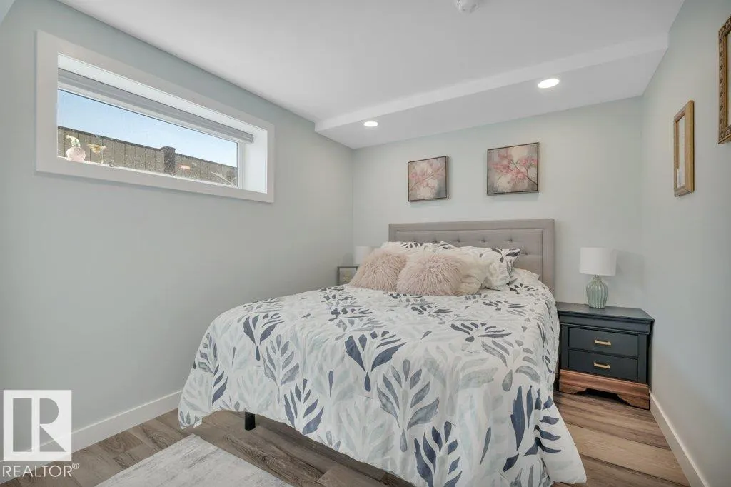 78 SANDALWOOD Place