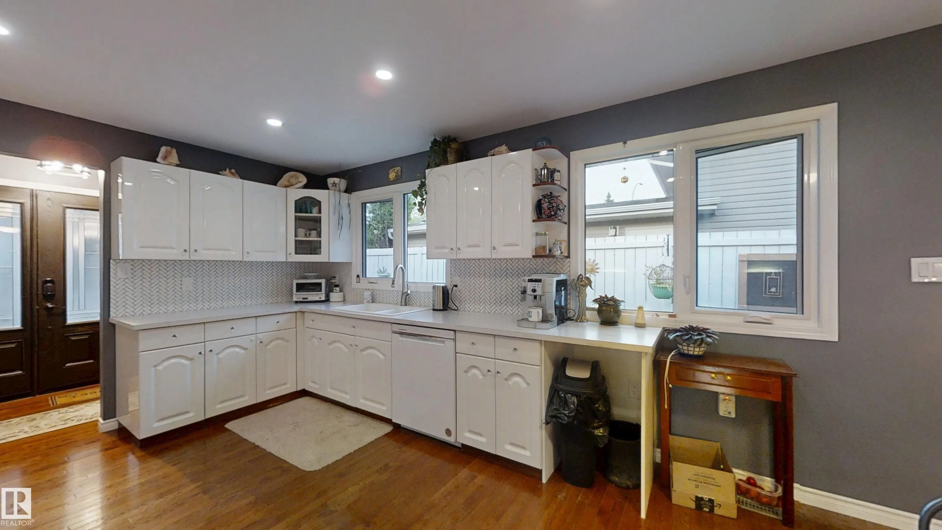 2 ANDERSON Court