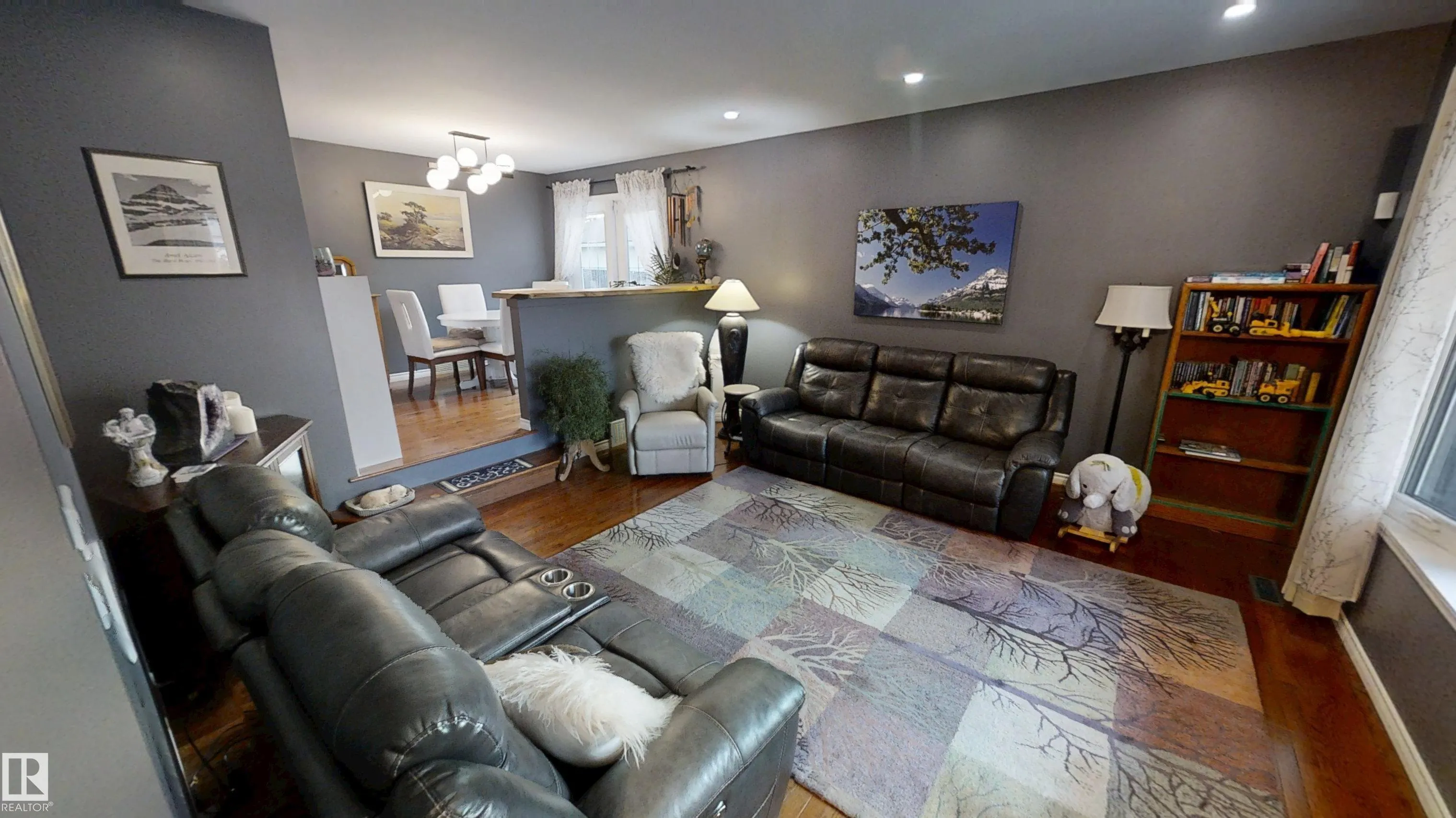 2 ANDERSON Court