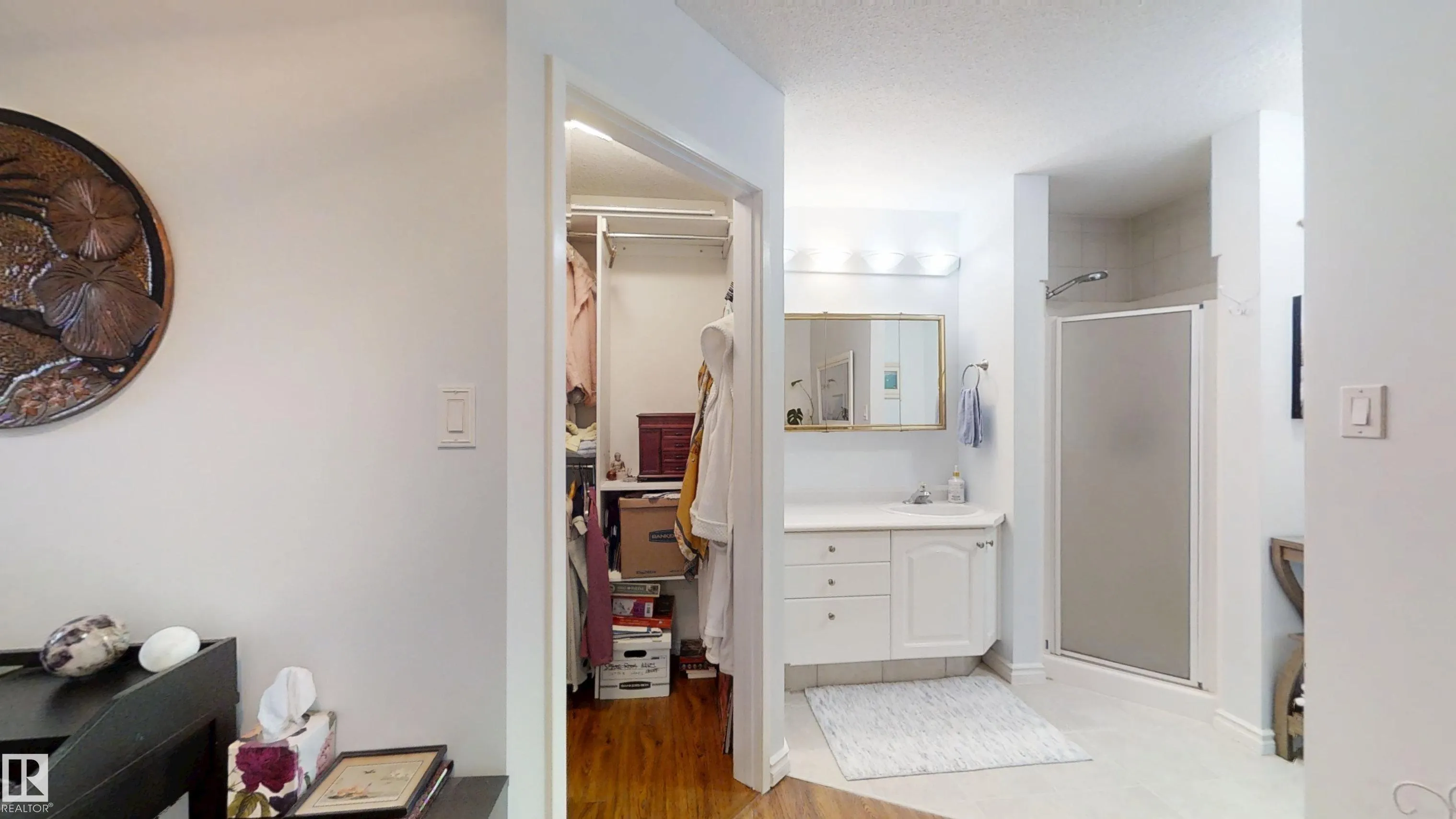 2 ANDERSON Court