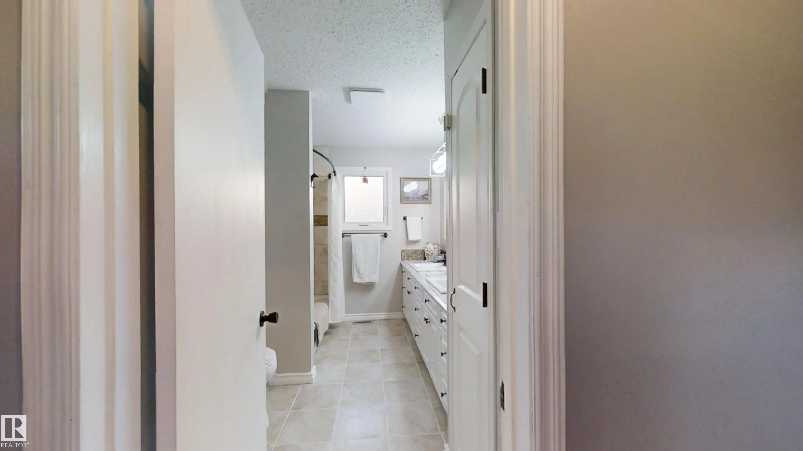 2 ANDERSON Court