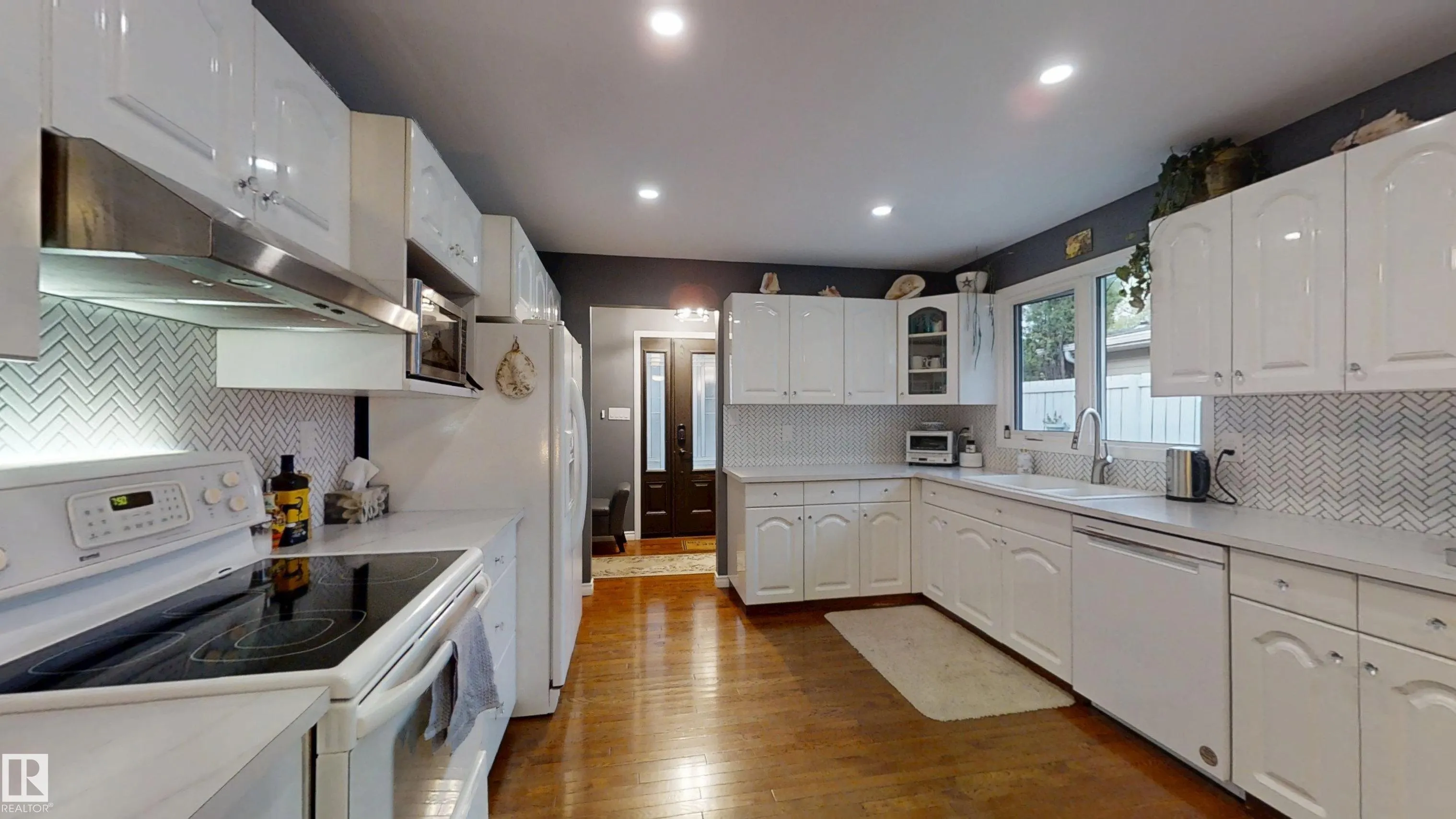 2 ANDERSON Court