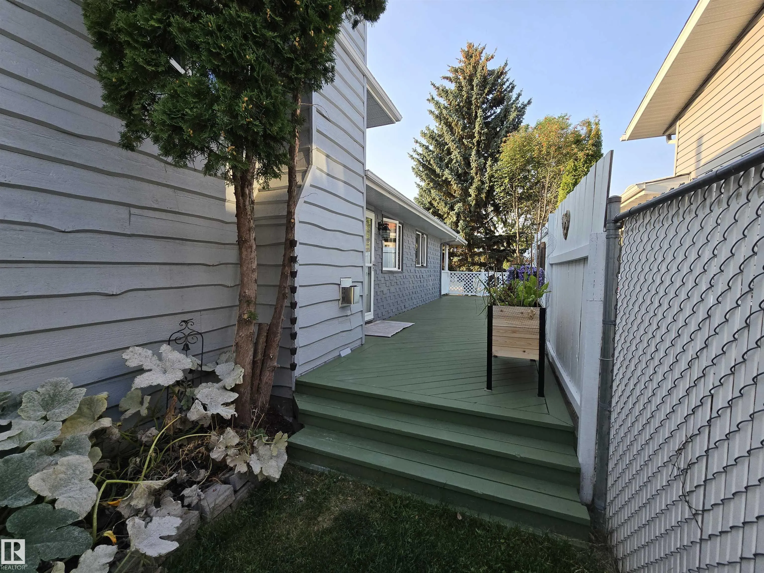 2 ANDERSON Court