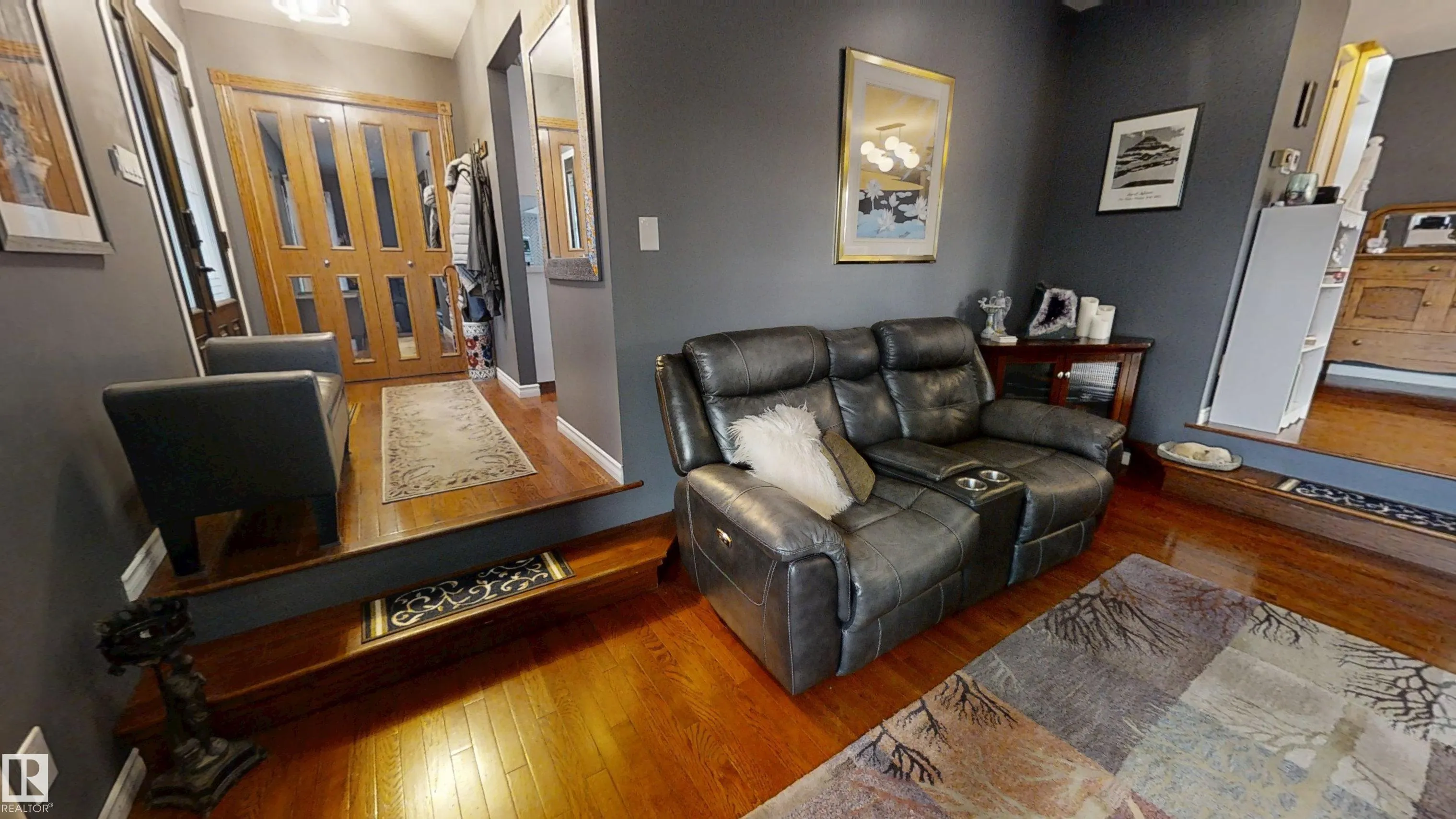 2 ANDERSON Court