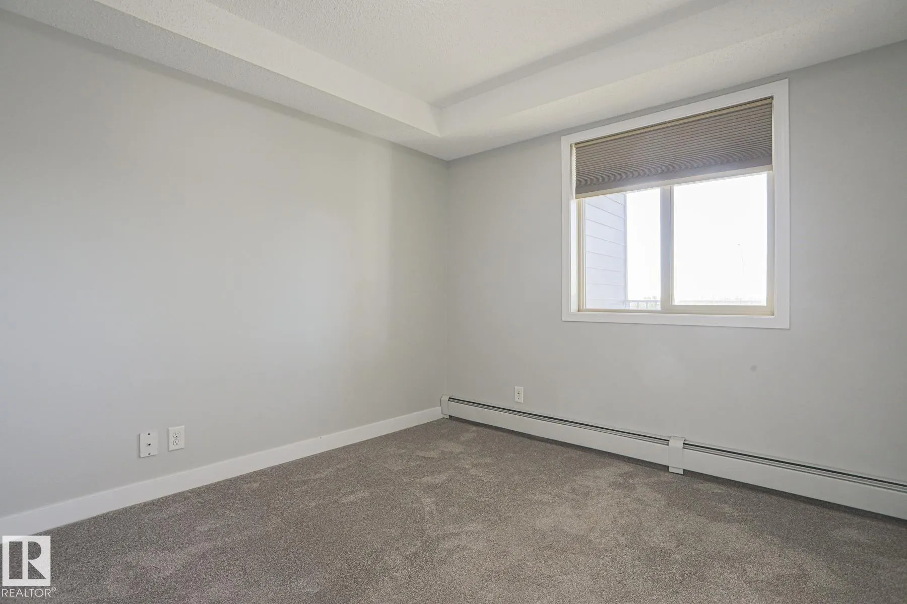 11808 22 Avenue