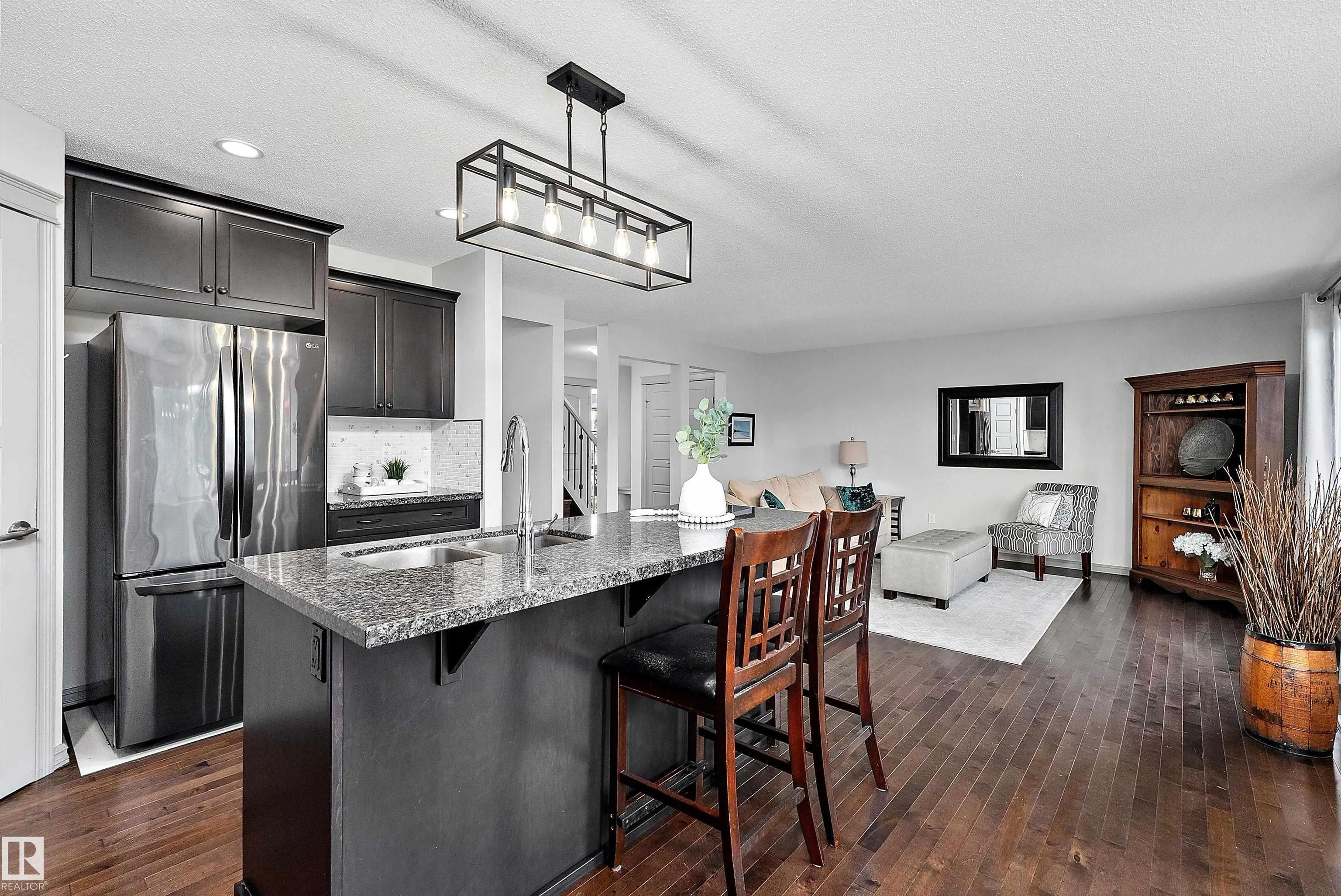 84 SELKIRK Place