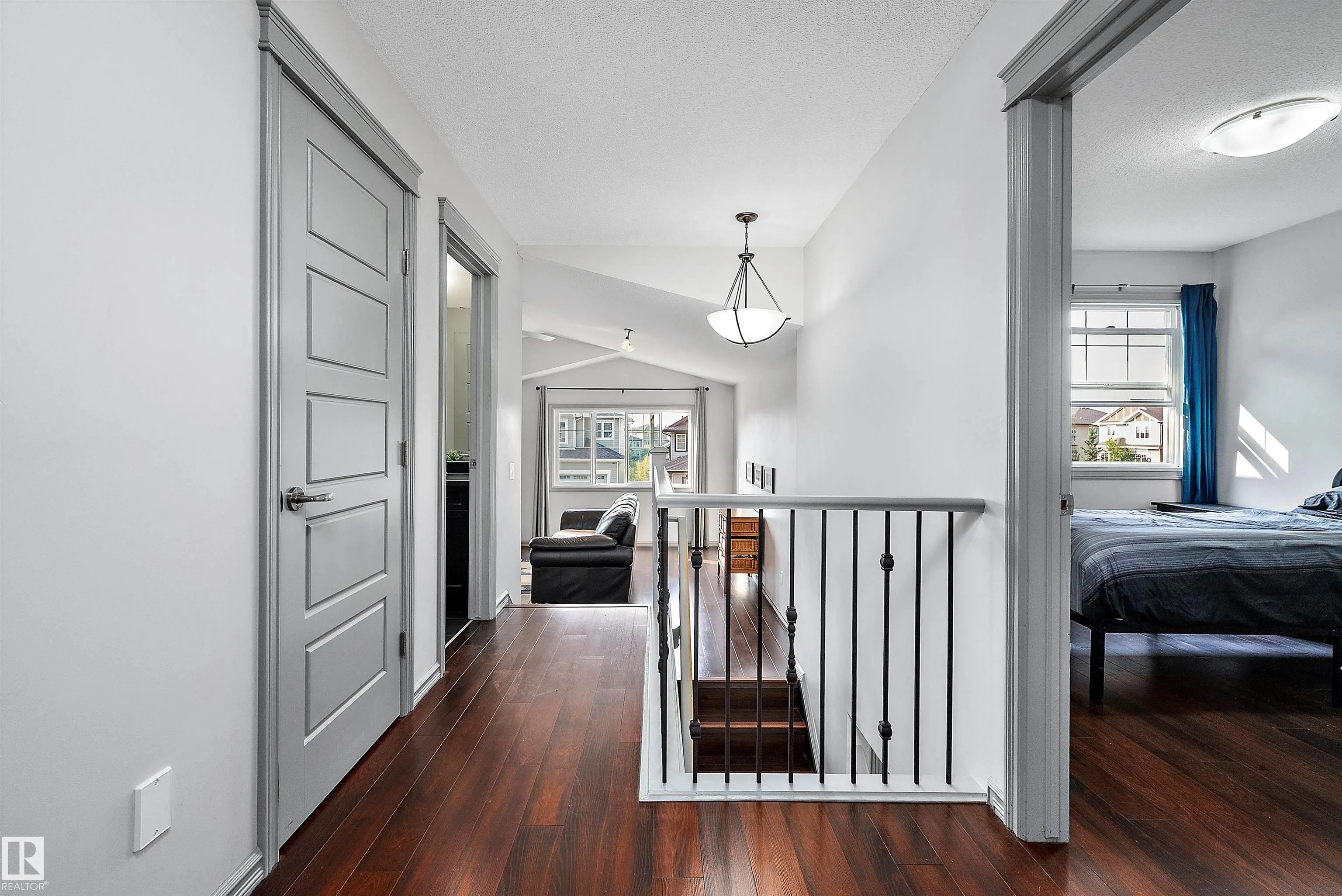 84 SELKIRK Place