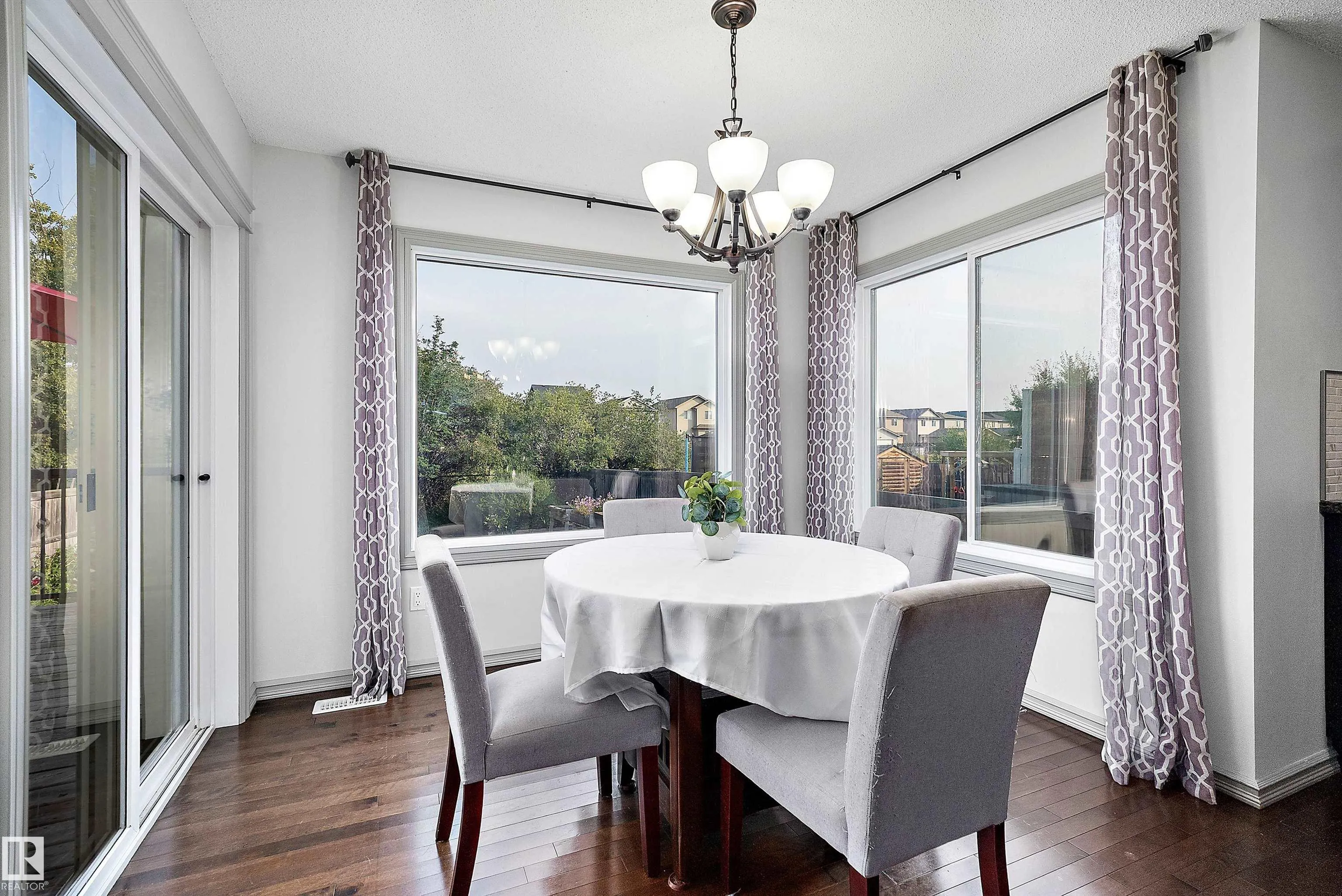 84 SELKIRK Place