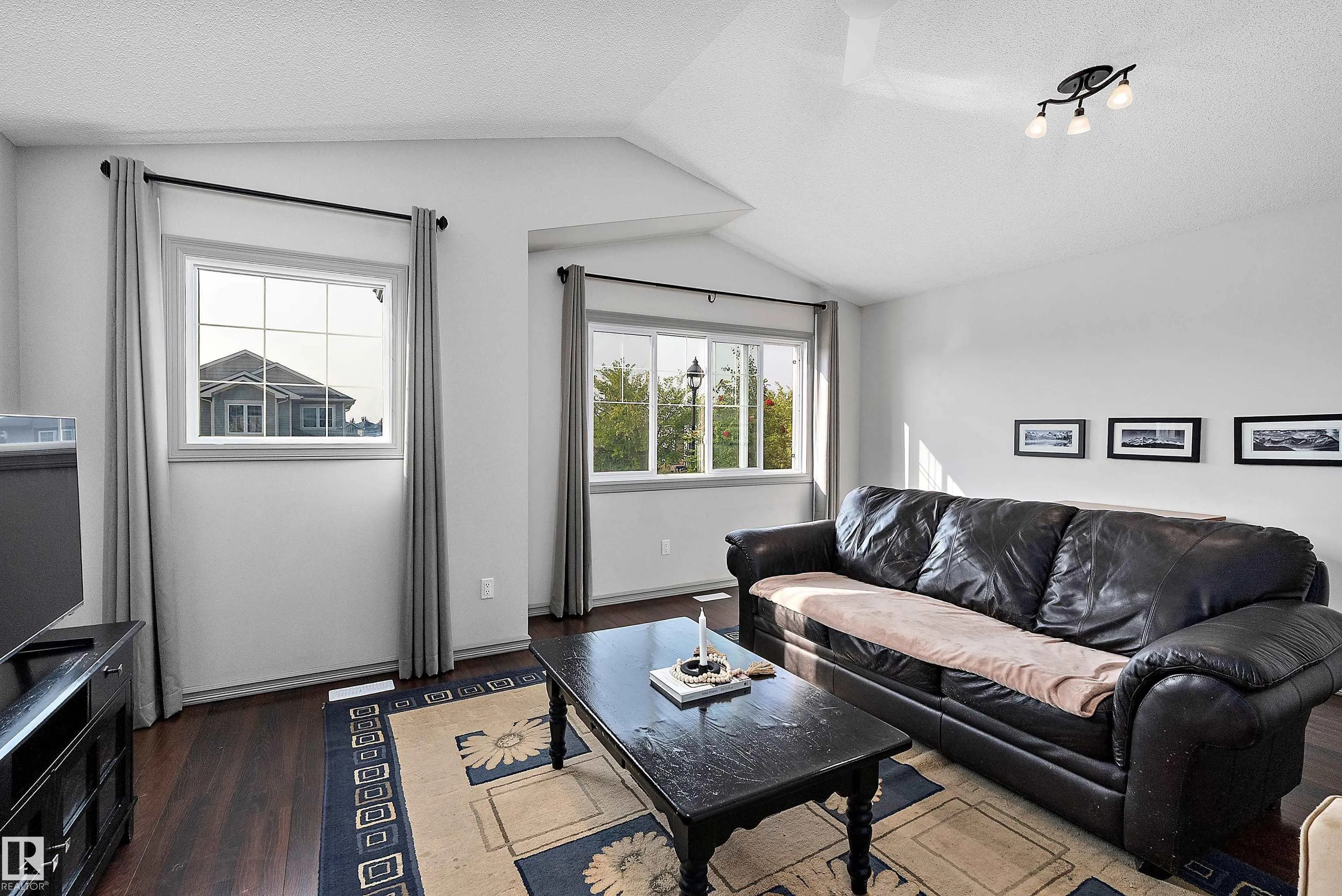 84 SELKIRK Place