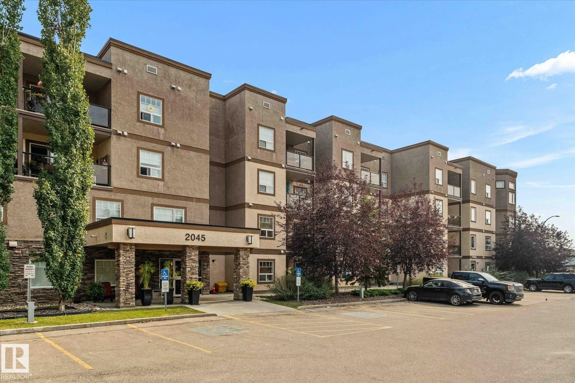 2045 GRANTHAM Court