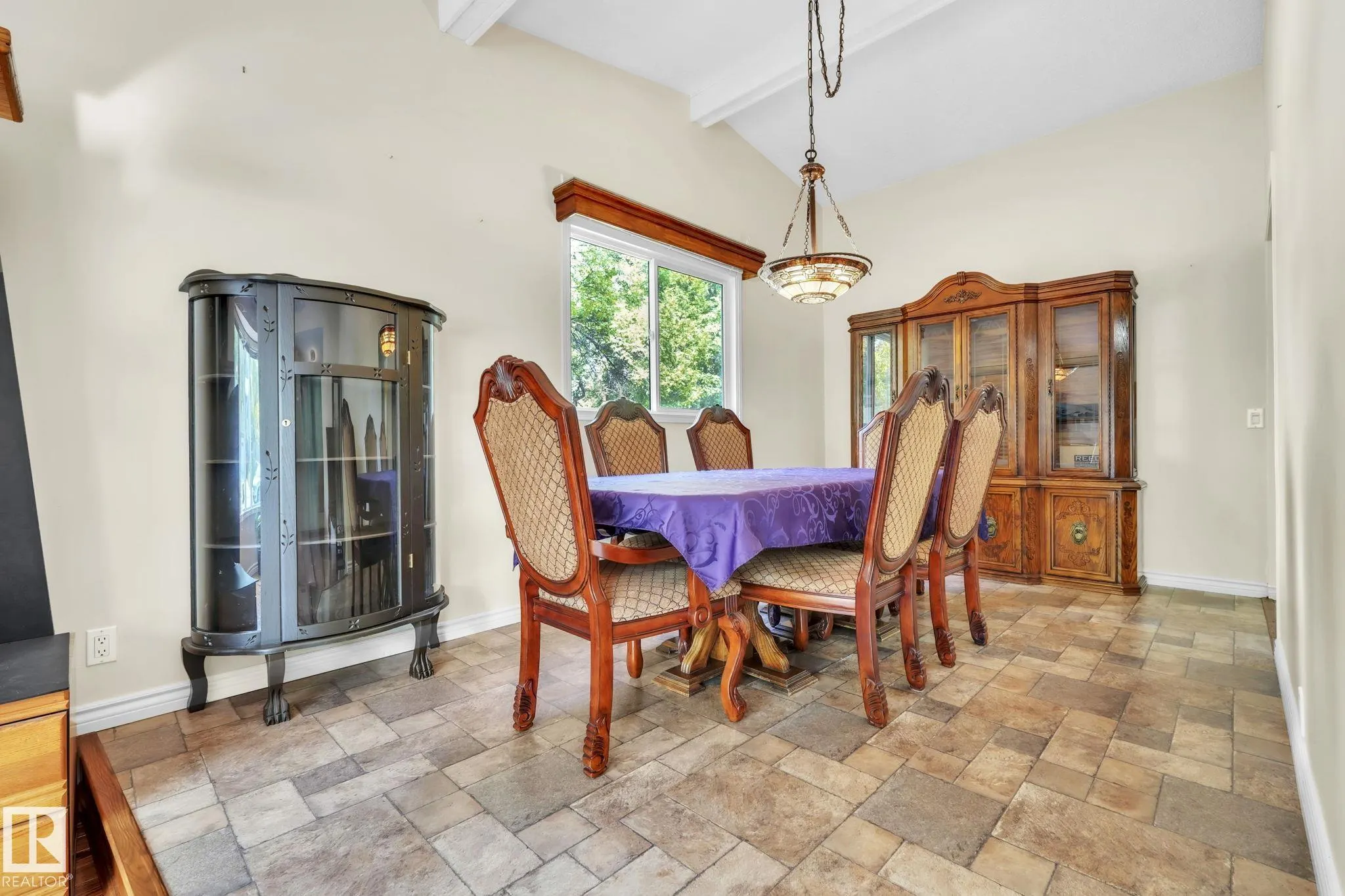 25 BEAVERBROOK Crescent