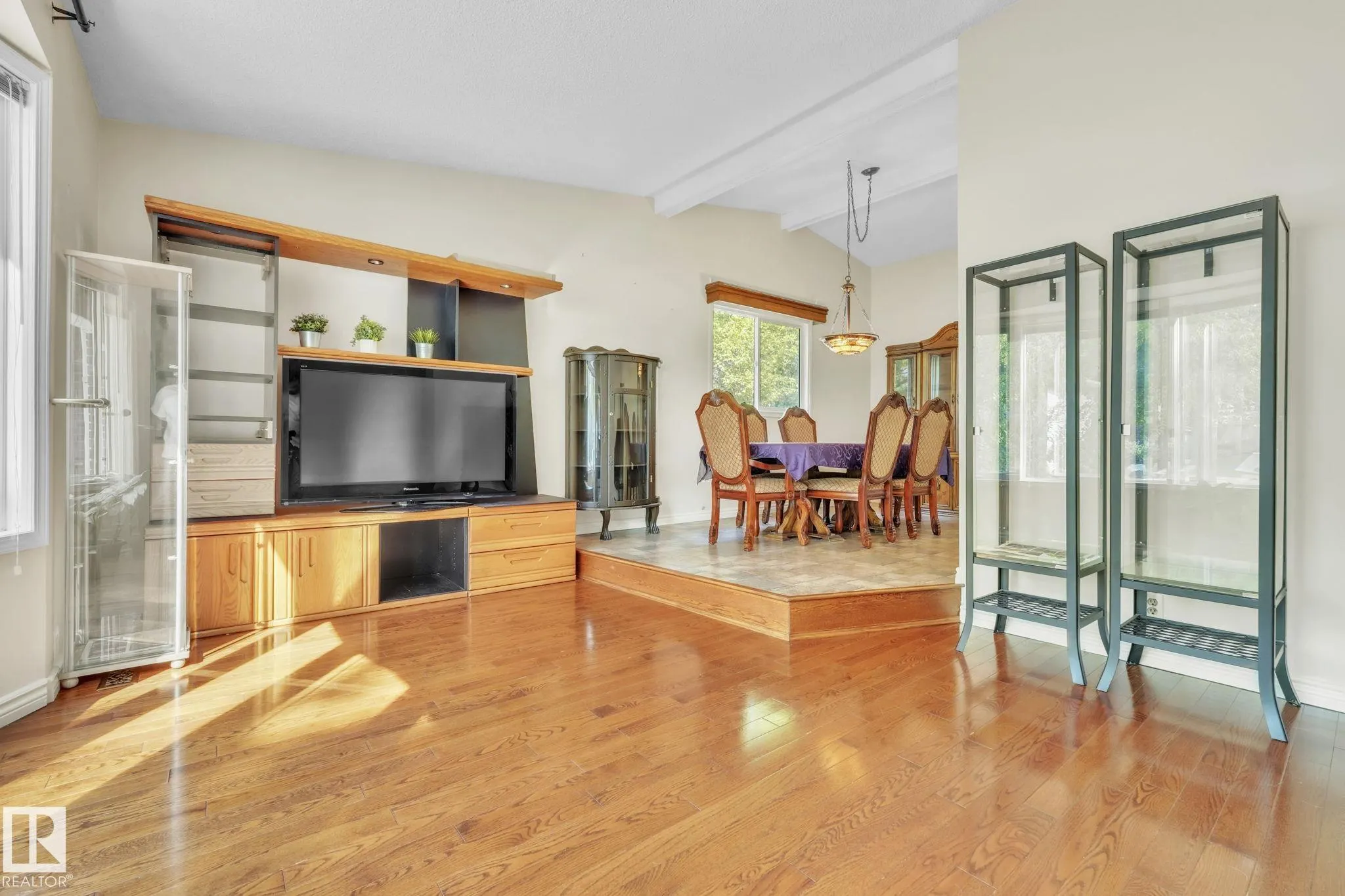 25 BEAVERBROOK Crescent